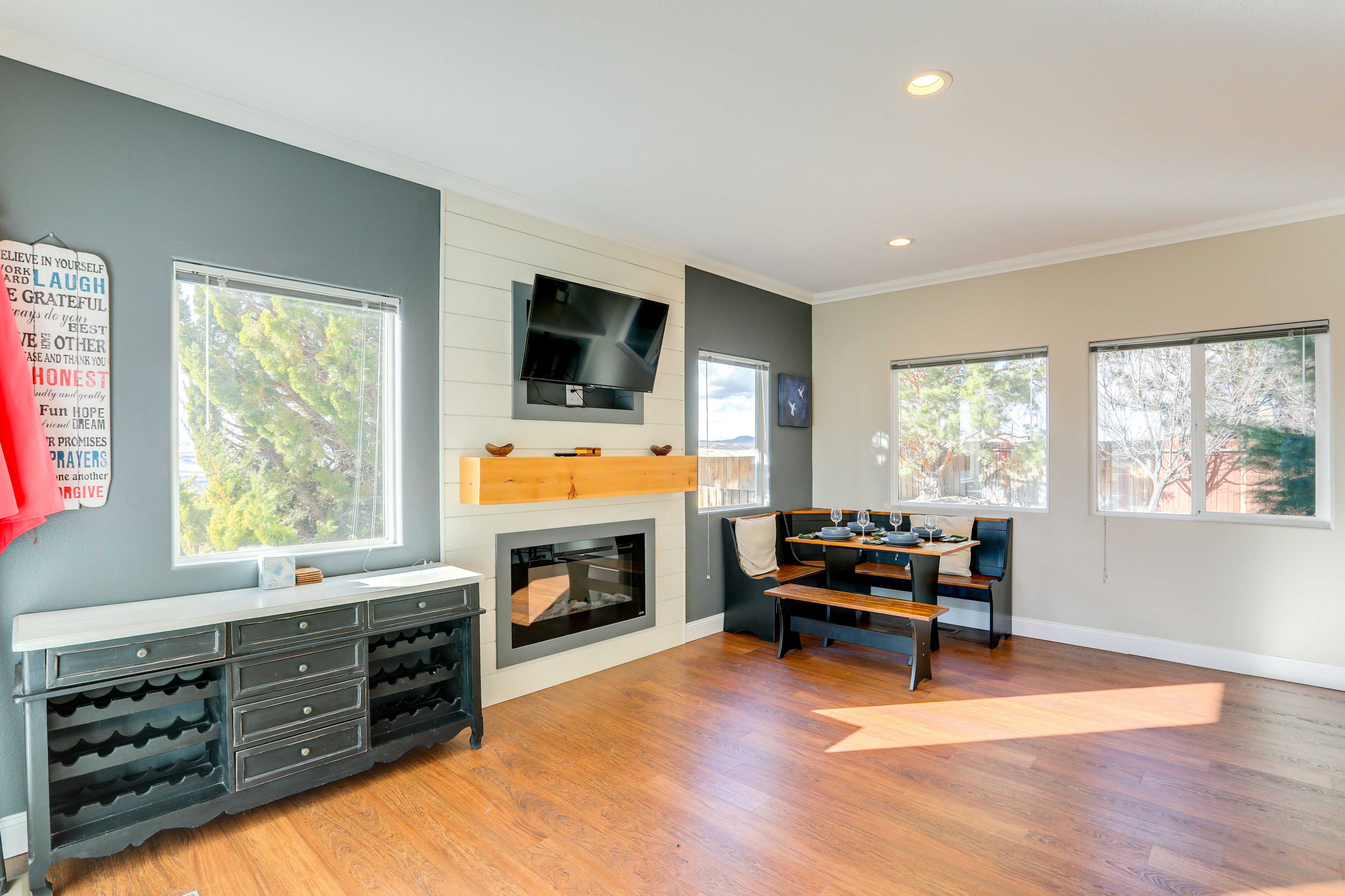 Dining Area | Dishware & Flatware Provided | Central A/C & Heat | 1st Floor