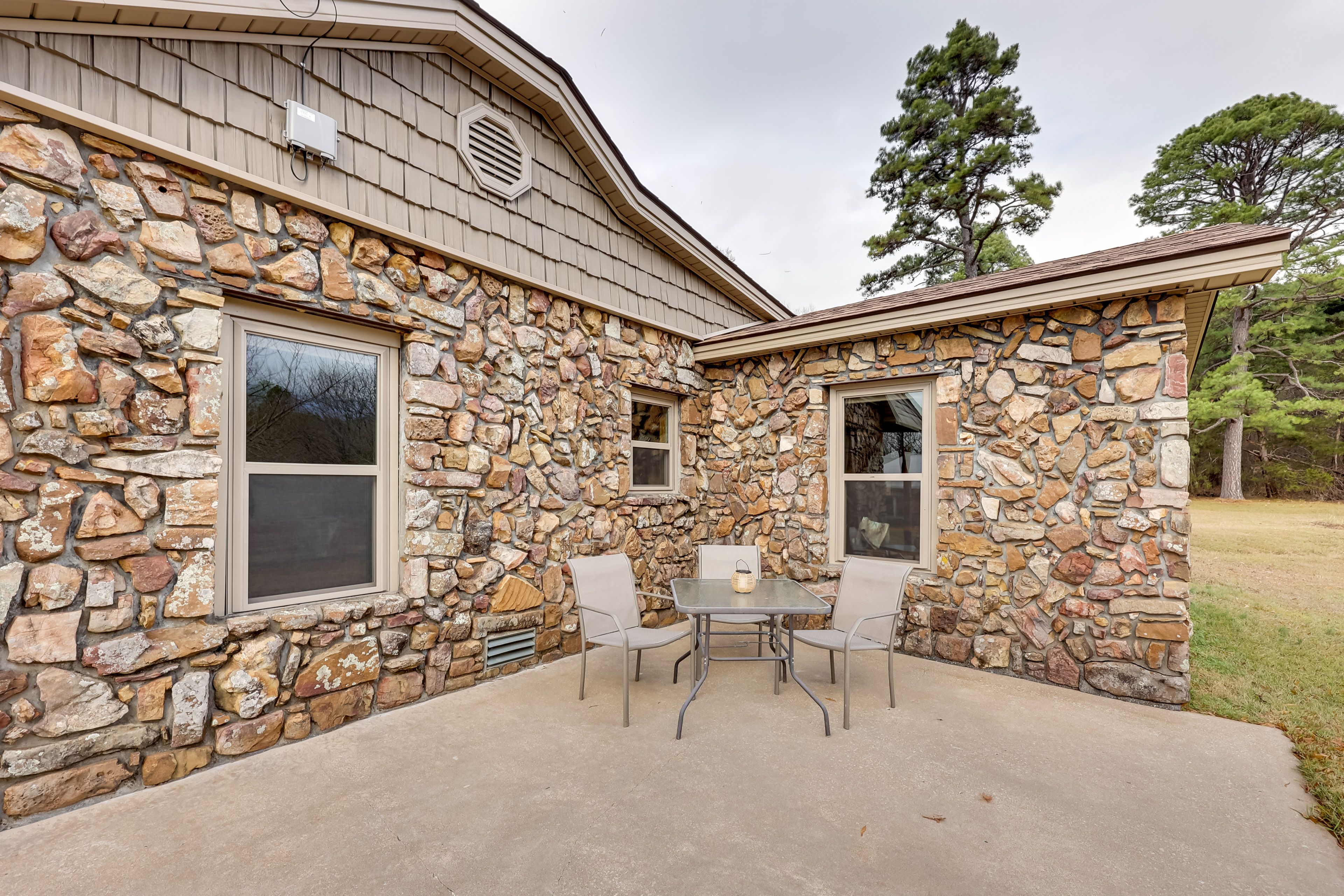 Outdoor Dining Area