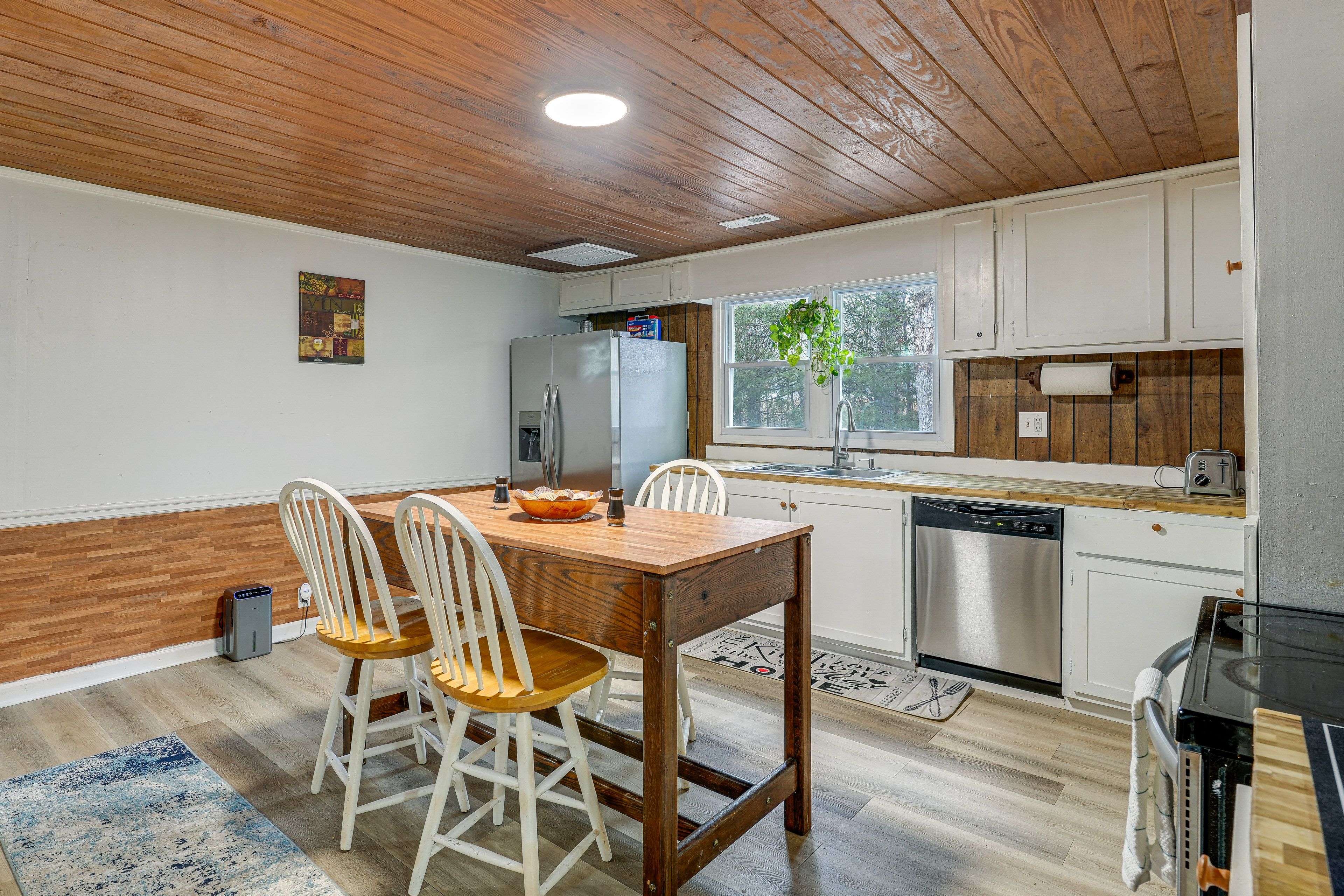 Kitchen | Dishwasher