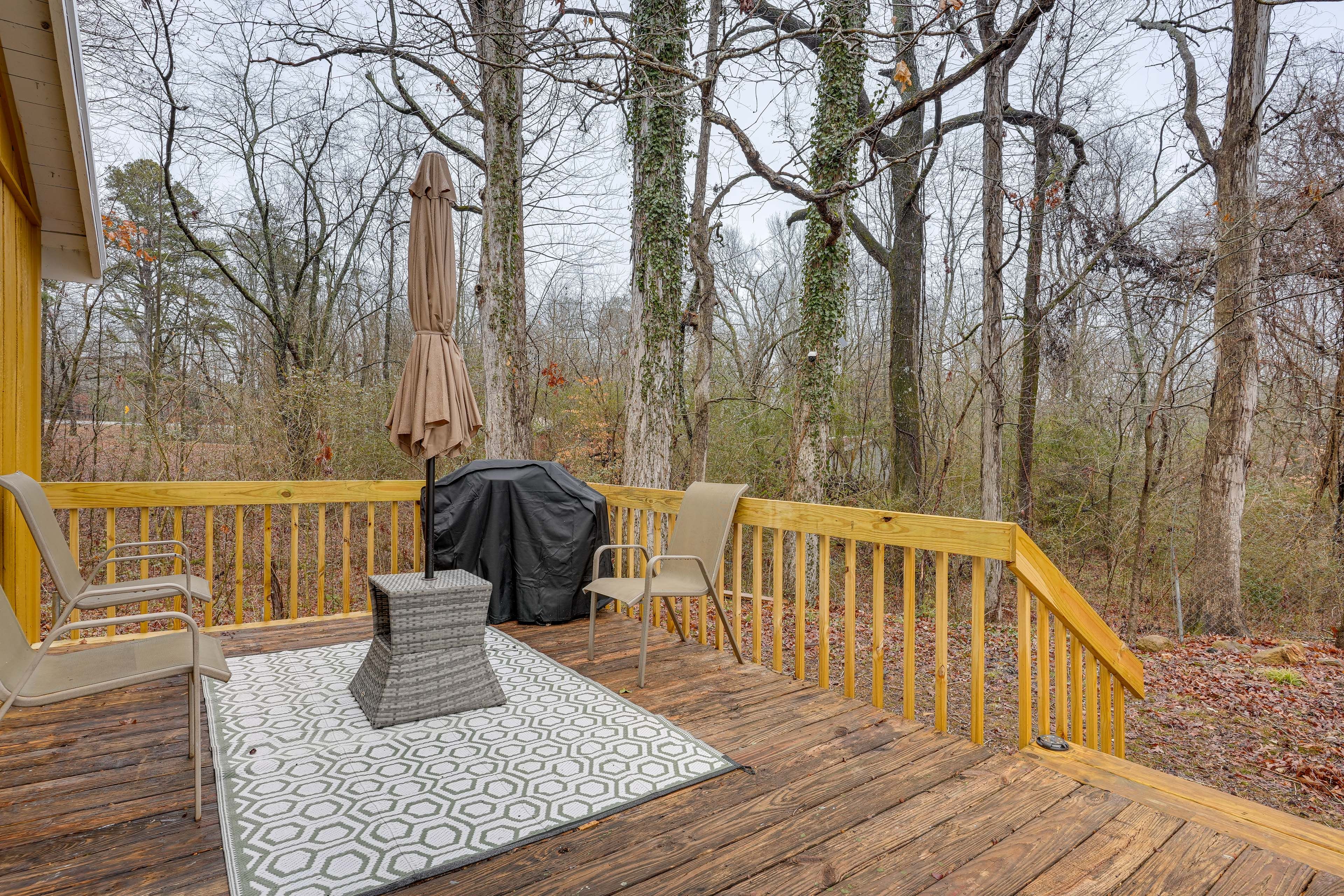 Furnished Deck | Gas Grill