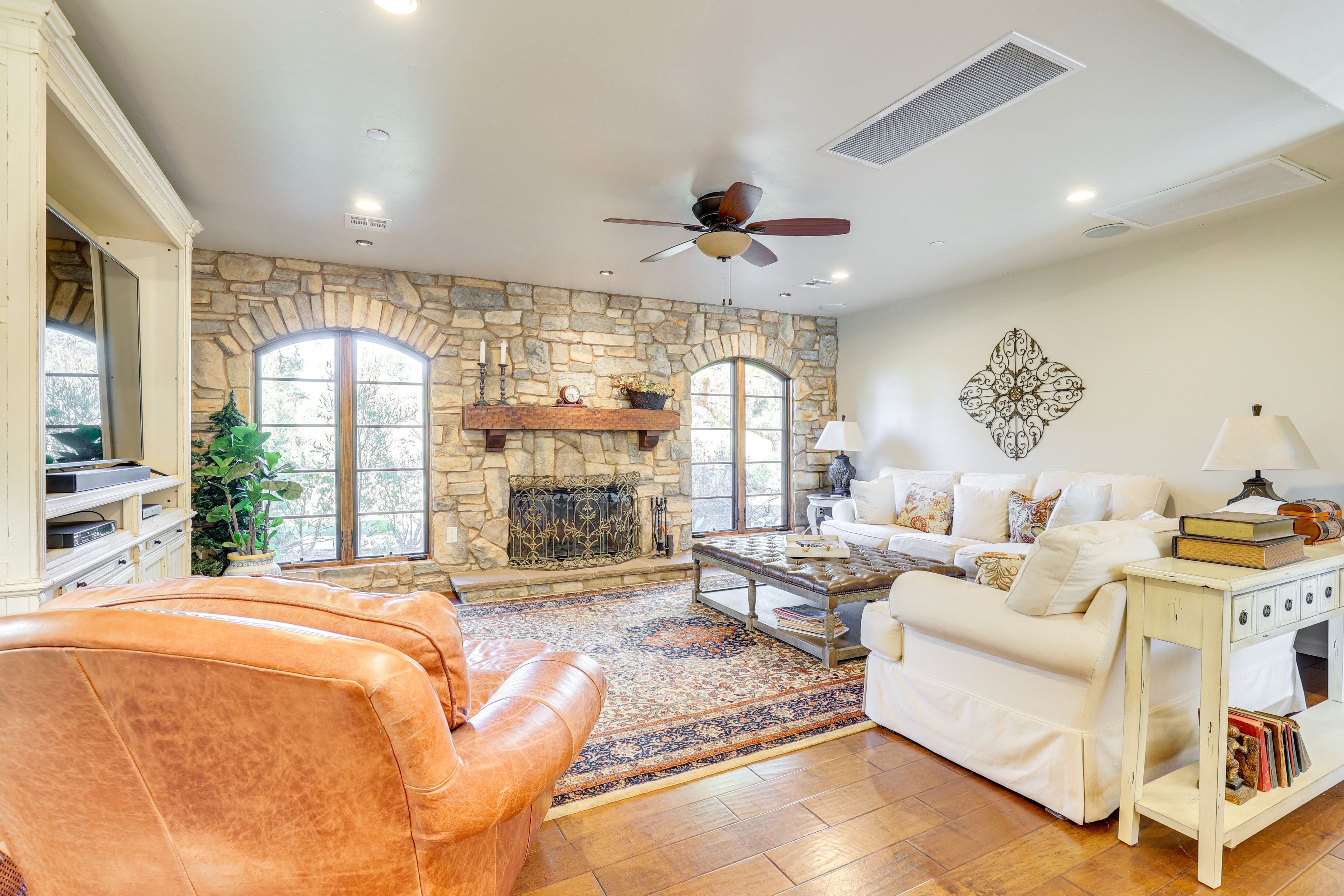 Living Room | Fireplace | Smart TVs | Central A/C & Heating