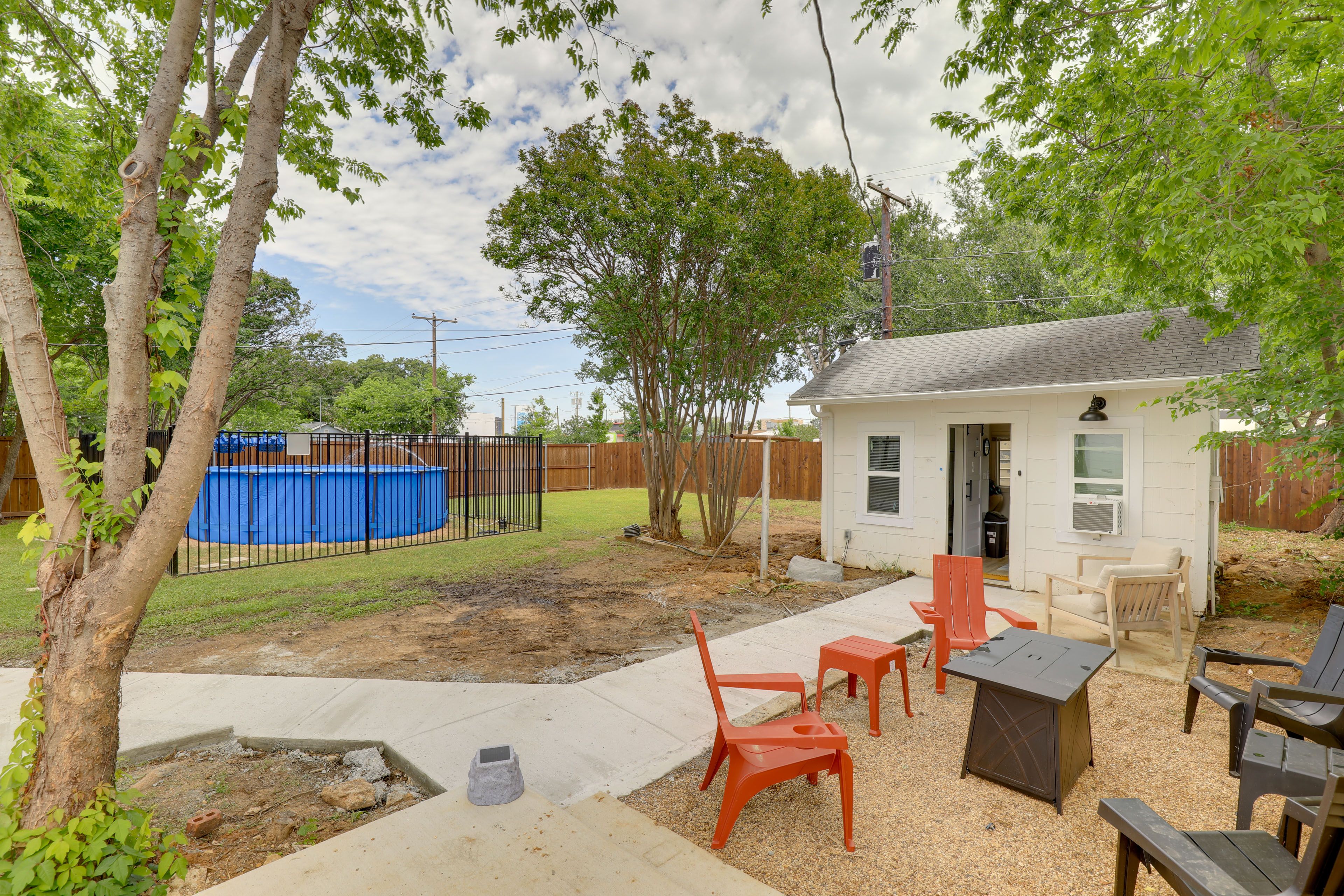 Fenced-In Yard | Above-Ground Pool (Open Seasonally) | Fire Pit