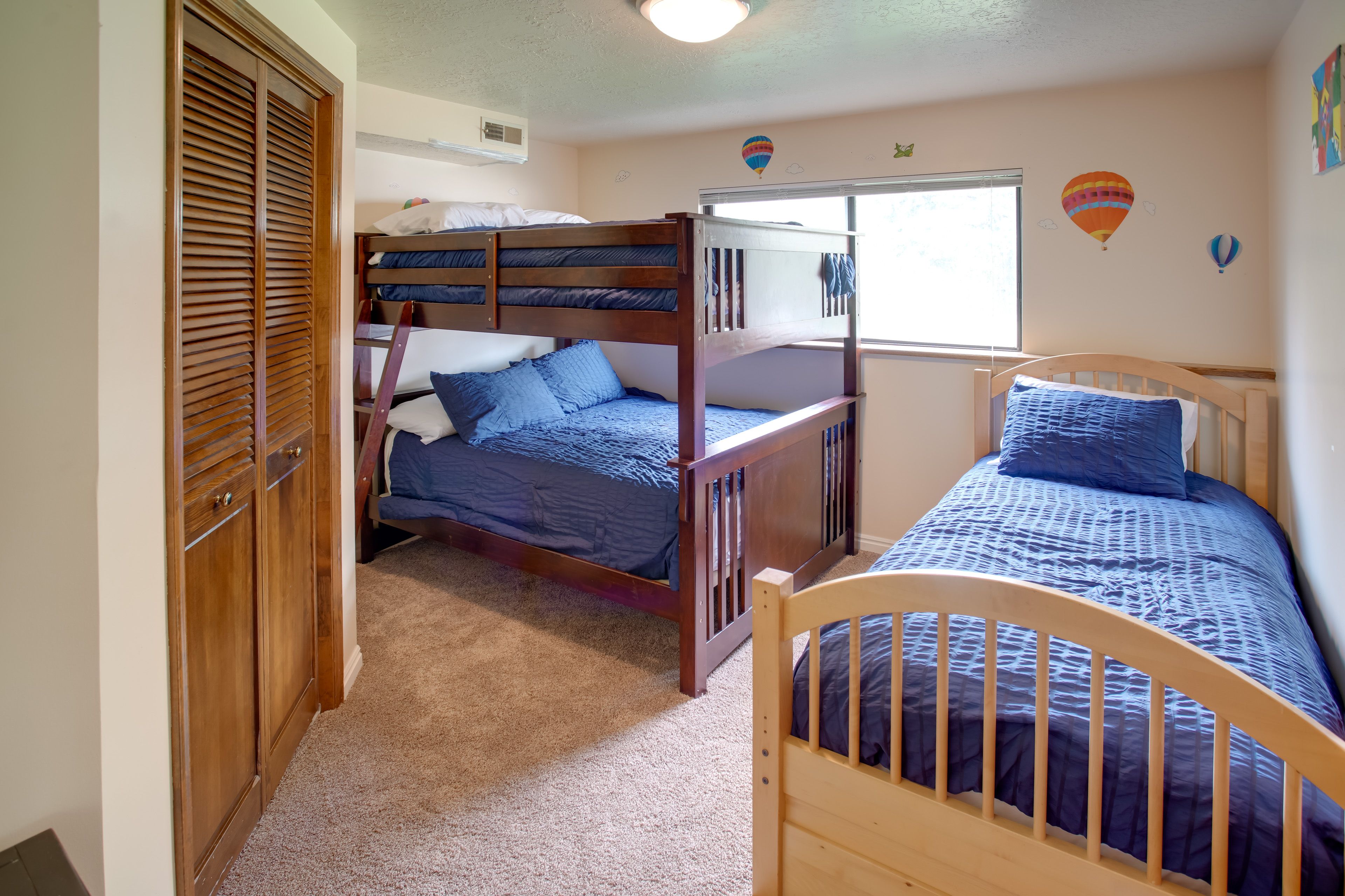 Bedroom 5 | Lower Level | Full Bunk Bed | Twin Bed