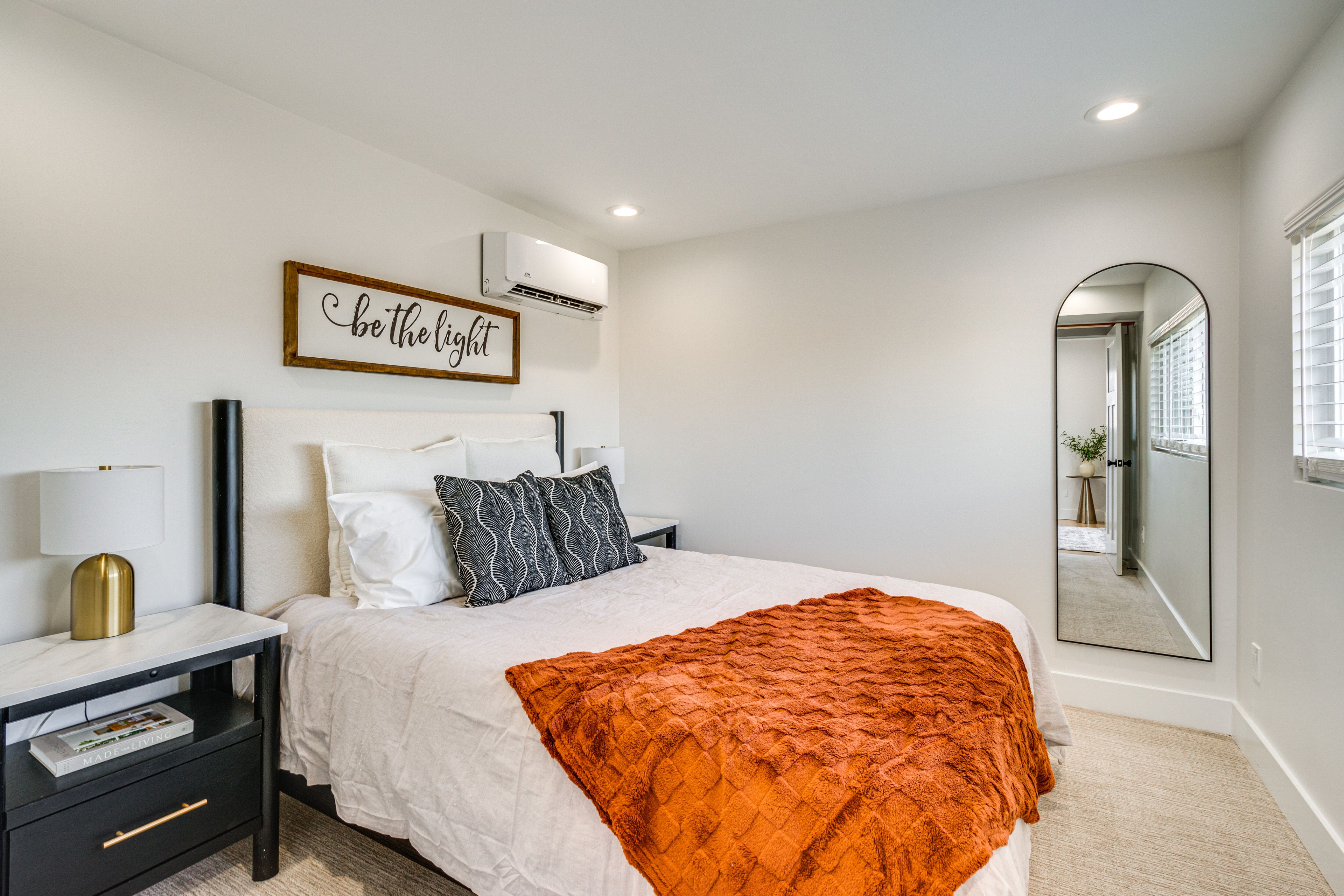 Bedroom 2 | Queen Bed