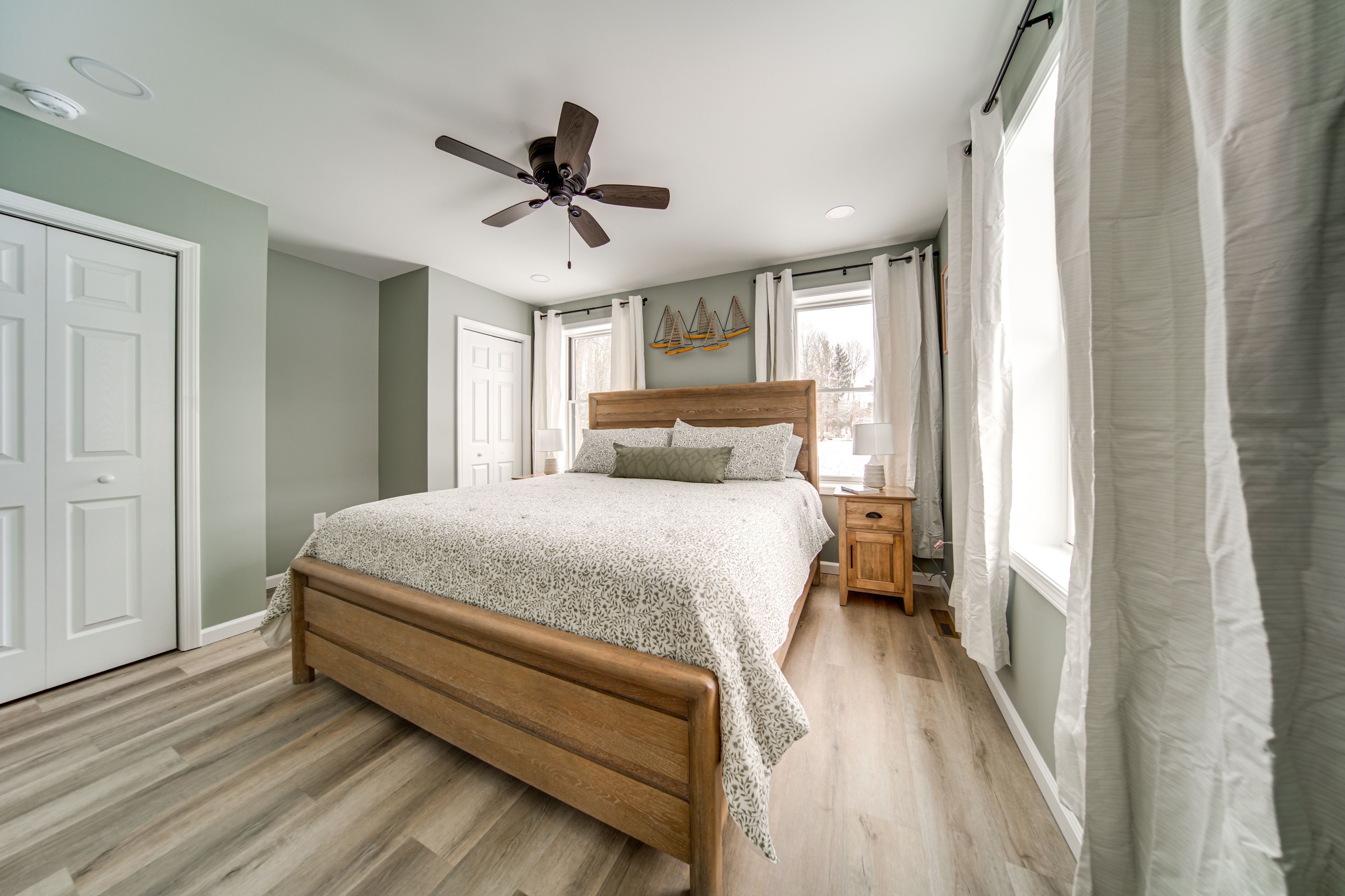 Bedroom 1 | Upper Level | King Bed | Linens Provided