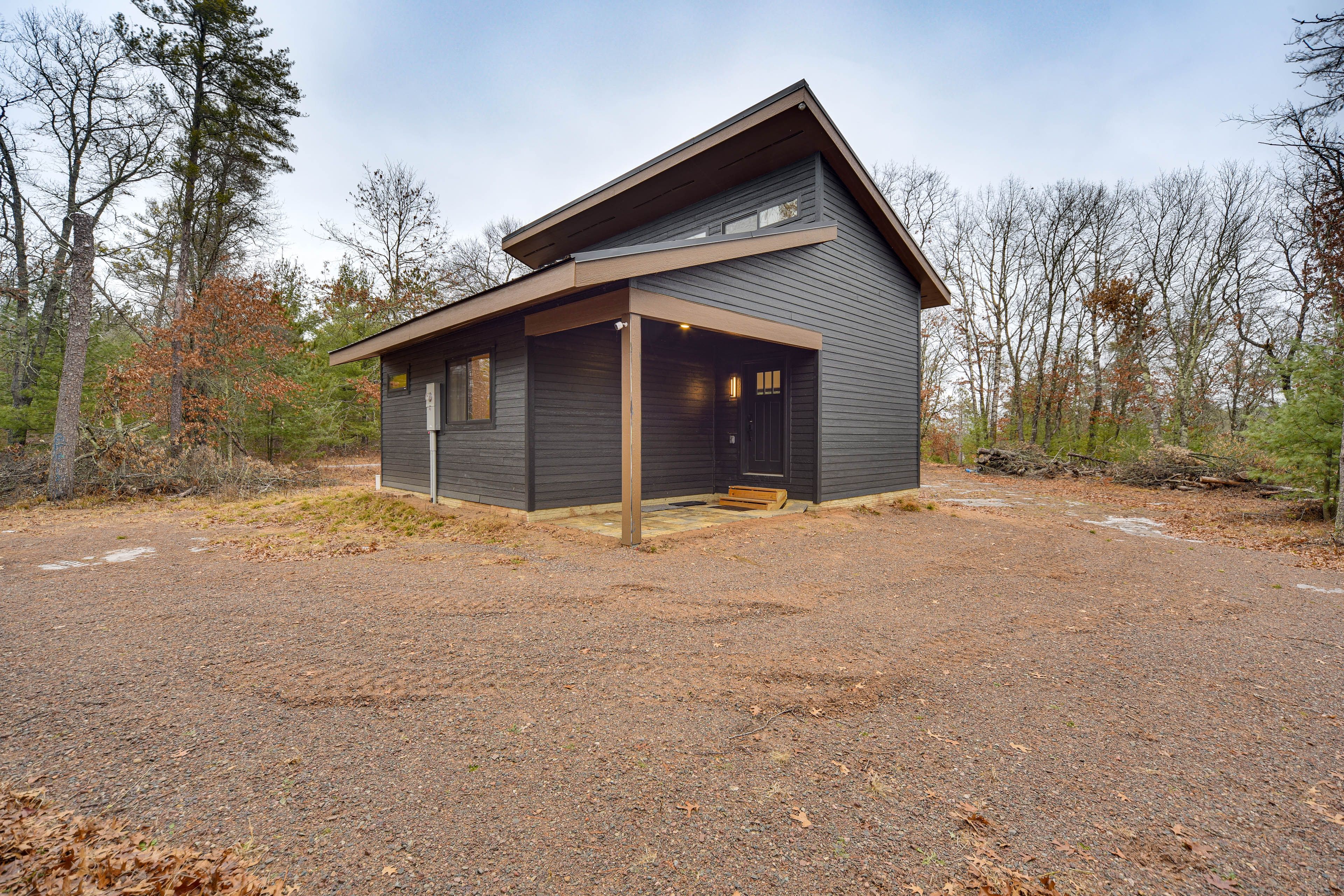 Cabin Exterior | 3-Acre Property