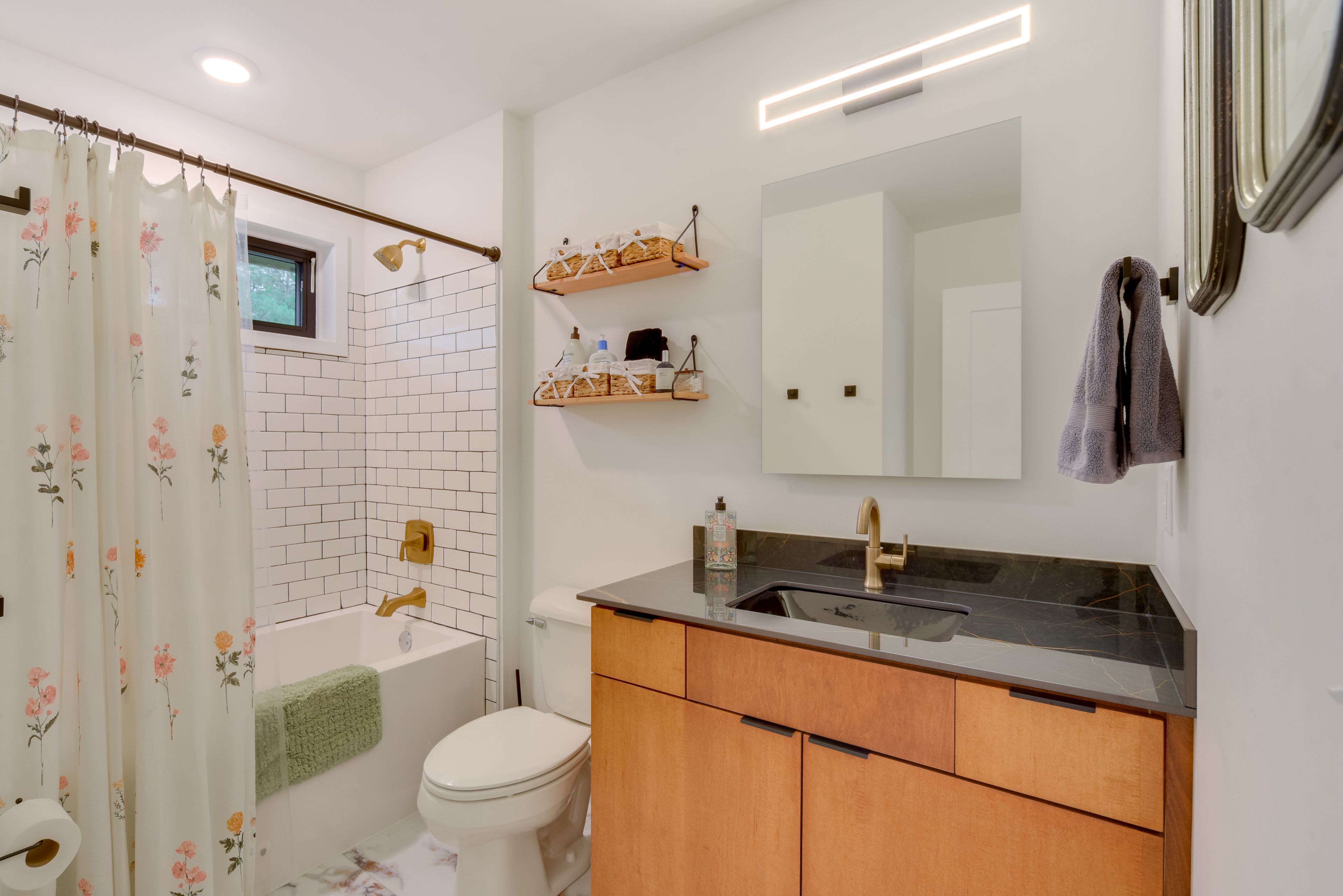 Full Bath | Towels Provided | Washer & Dryer | 1st Floor