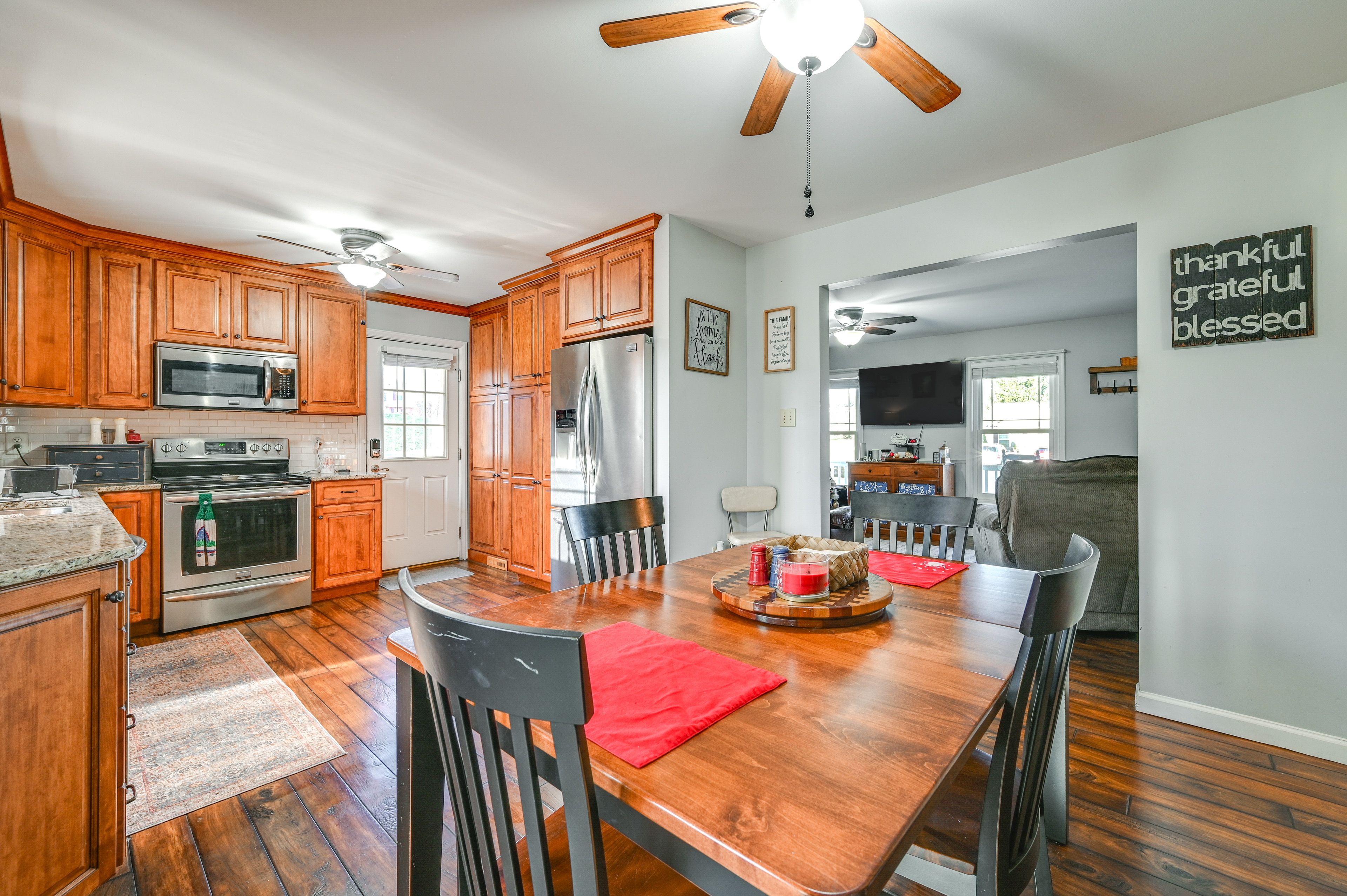 Dining Area | Dishware & Flatware Provided | Central A/C & Heat | 1st Floor