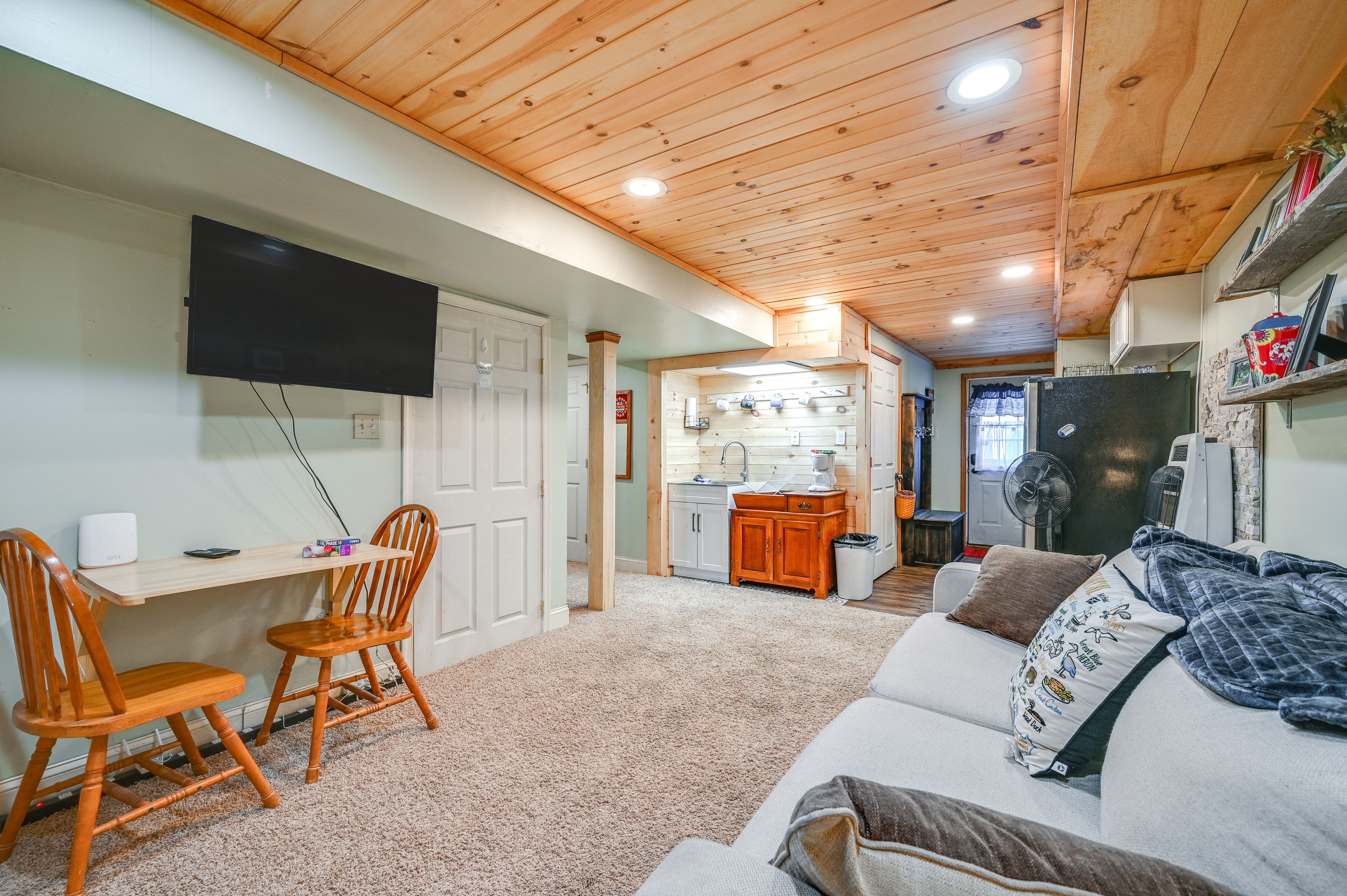 Den | Smart TV | Basement Level
