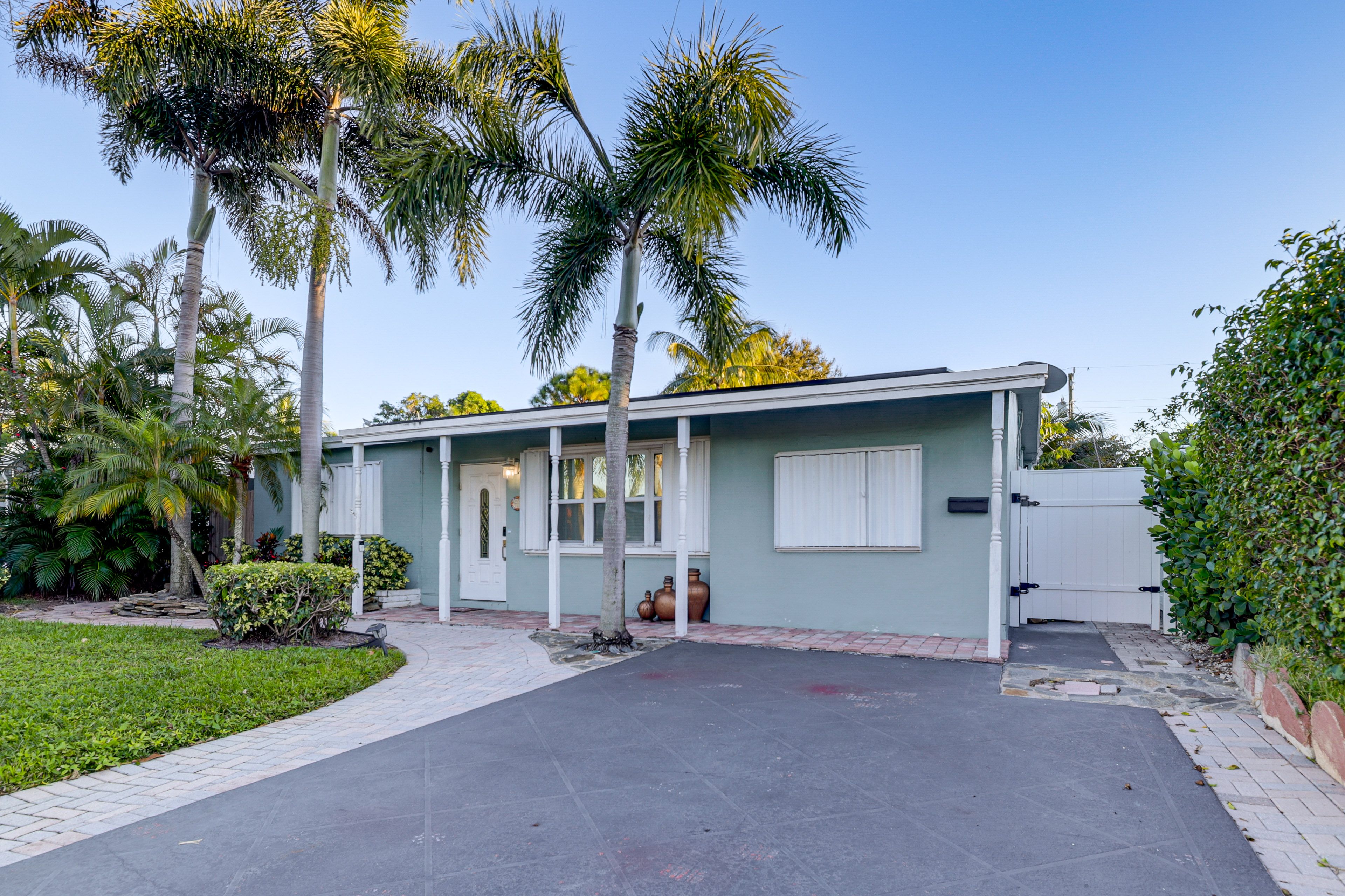Parking | Driveway (2 Vehicles) | Free Street Parking