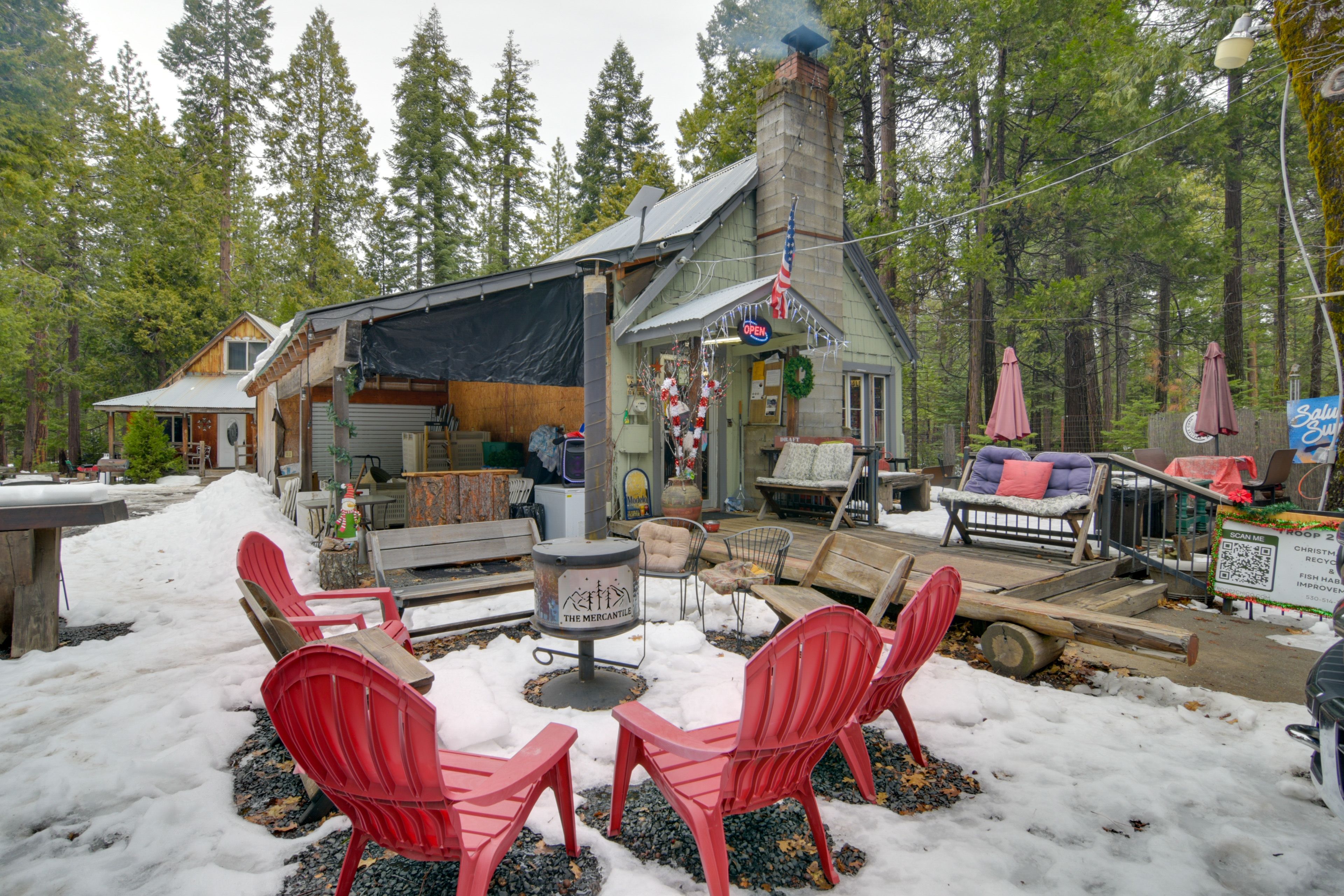 Butte Meadows Mercantile & Resort Community Amenities | Fire Pit | Store