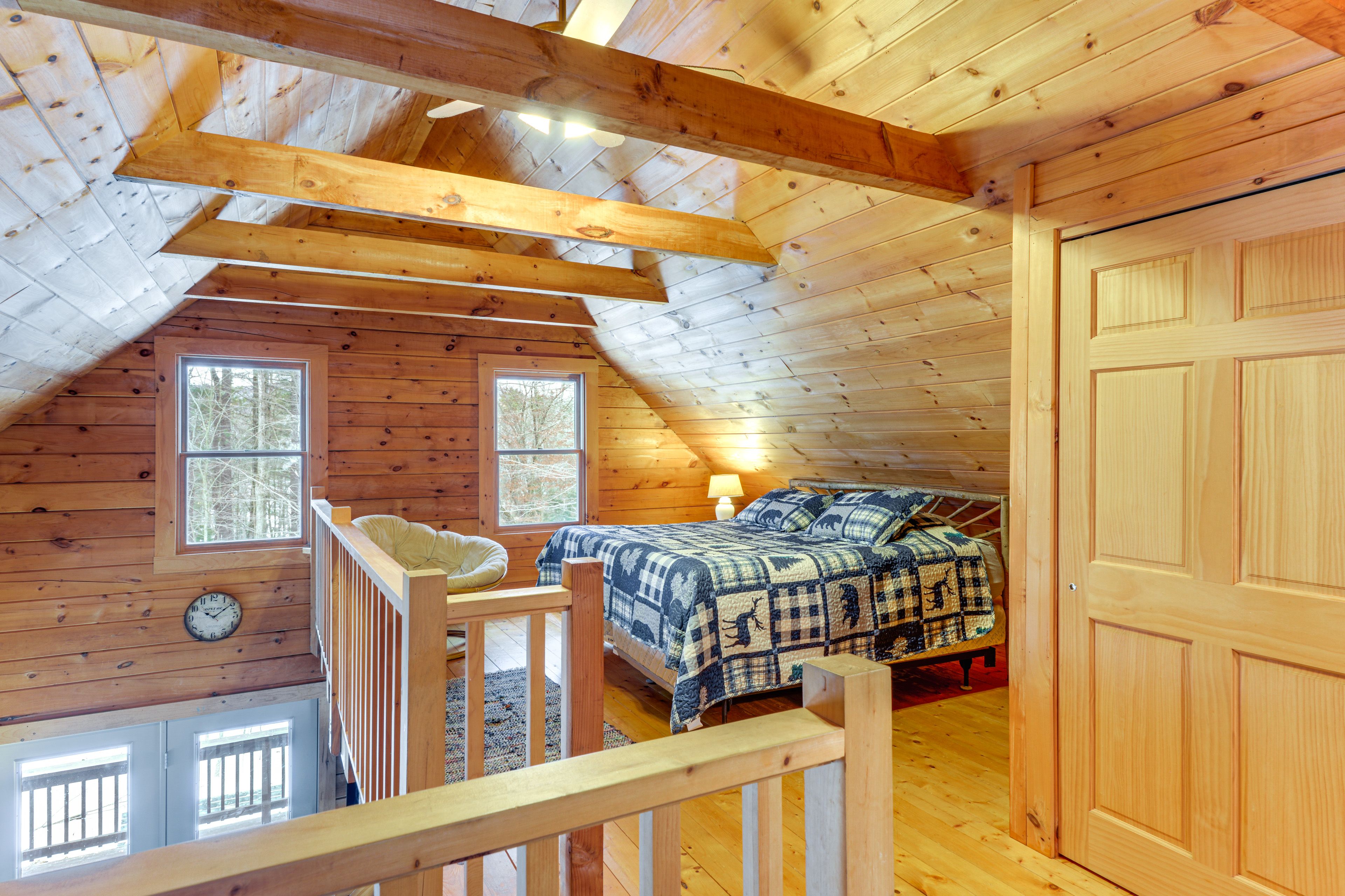 Loft | Queen Bed | Queen Mattress | Upper Level