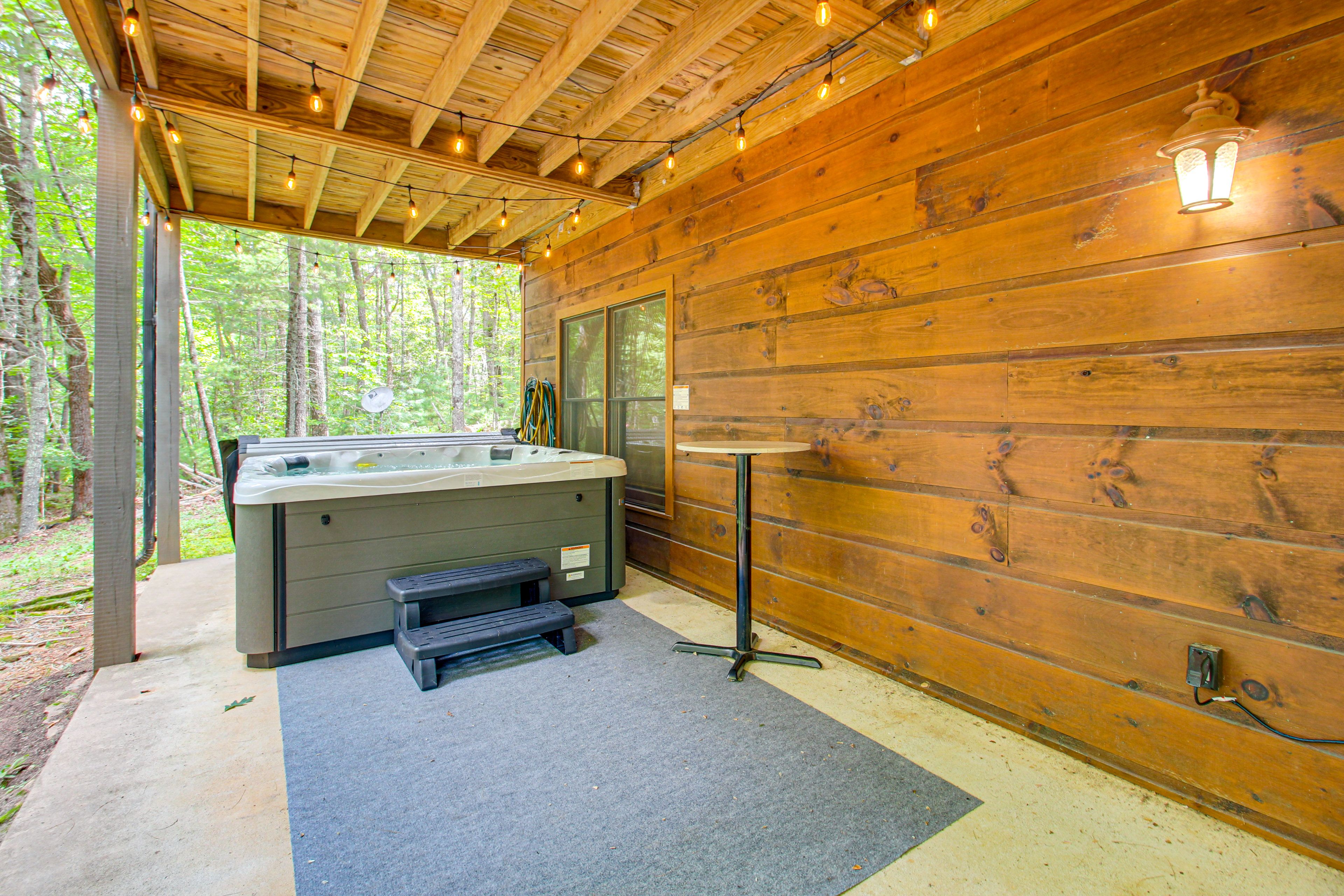 Patio | Hot Tub