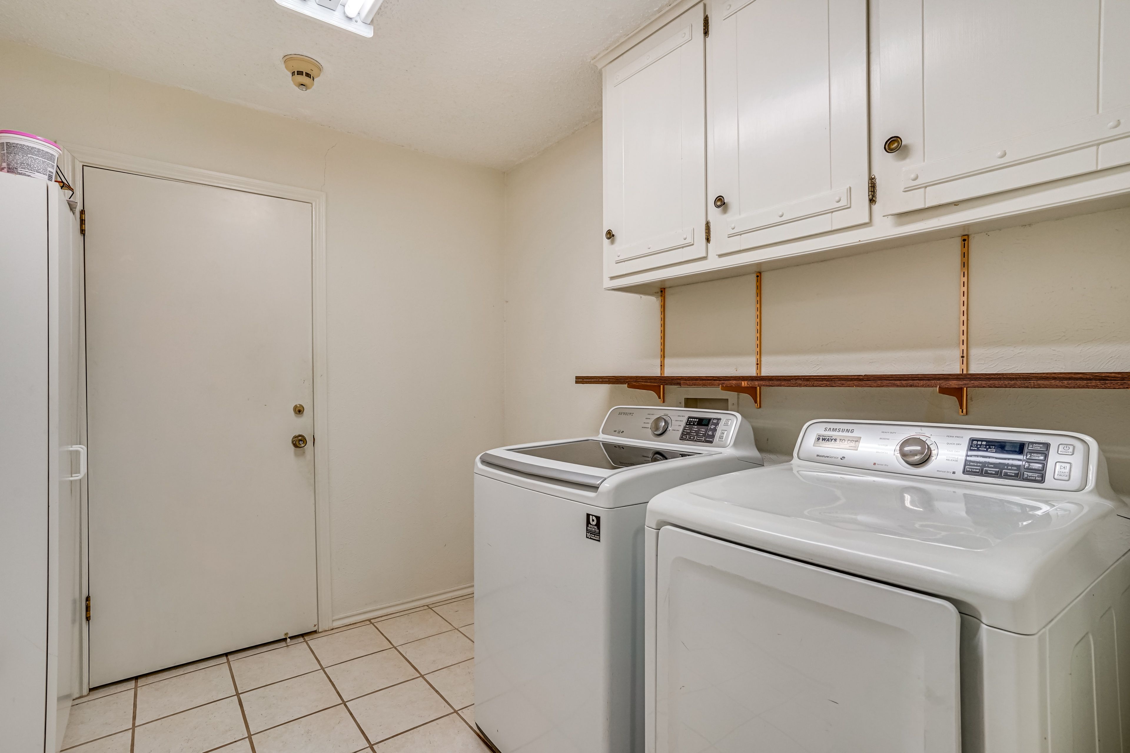 Laundry Room | Detergent Provided