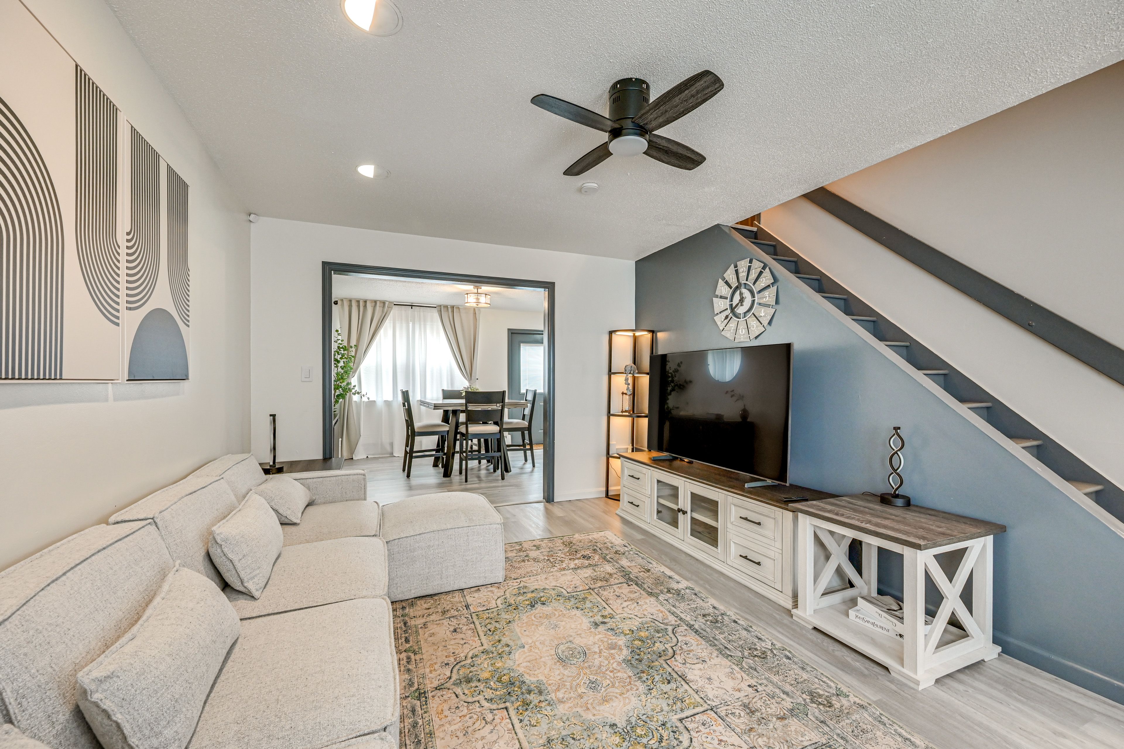 Living Room | 1st Floor | Free WiFi | Smart TV