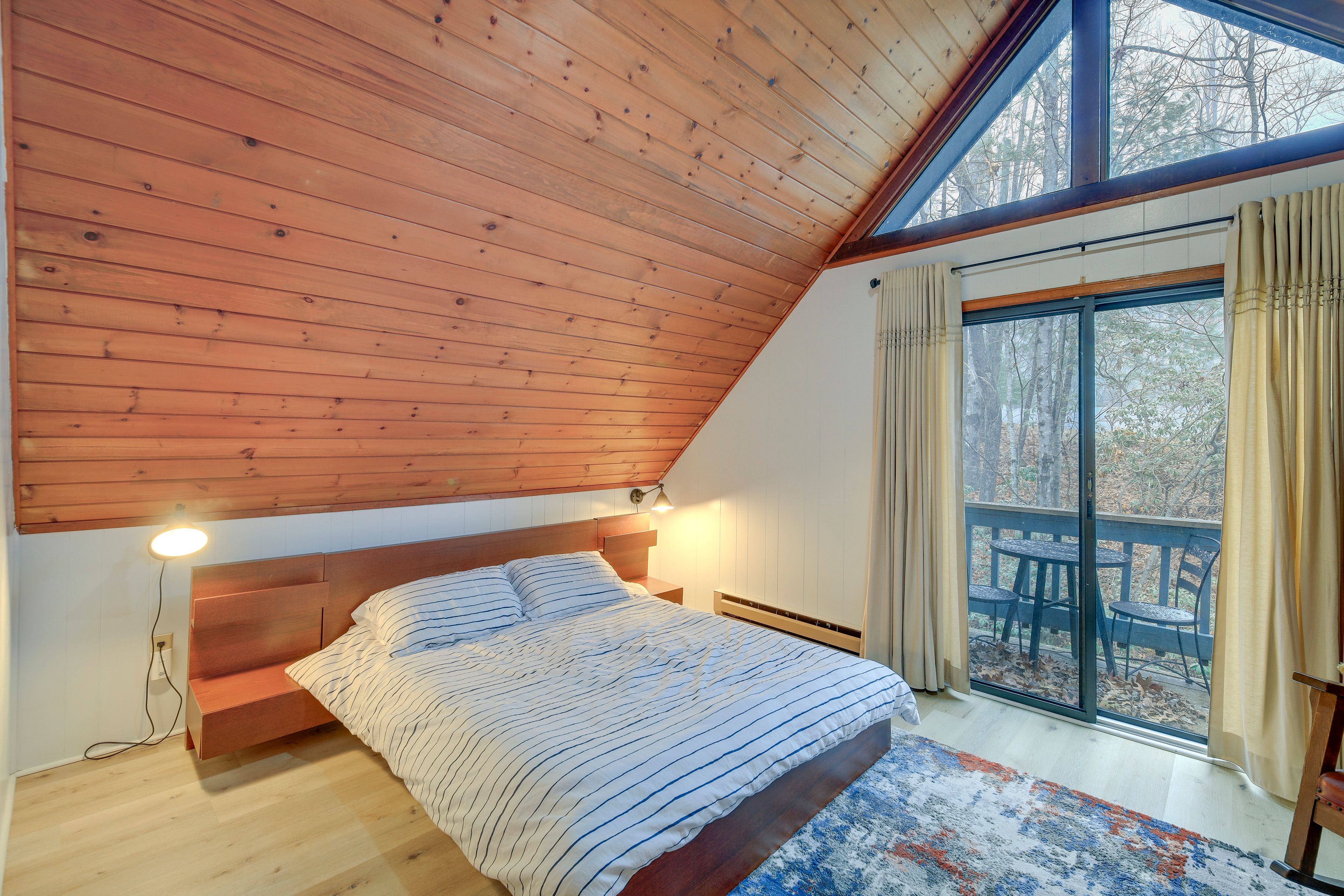 Bedroom 2 | Queen Bed | 2nd Floor