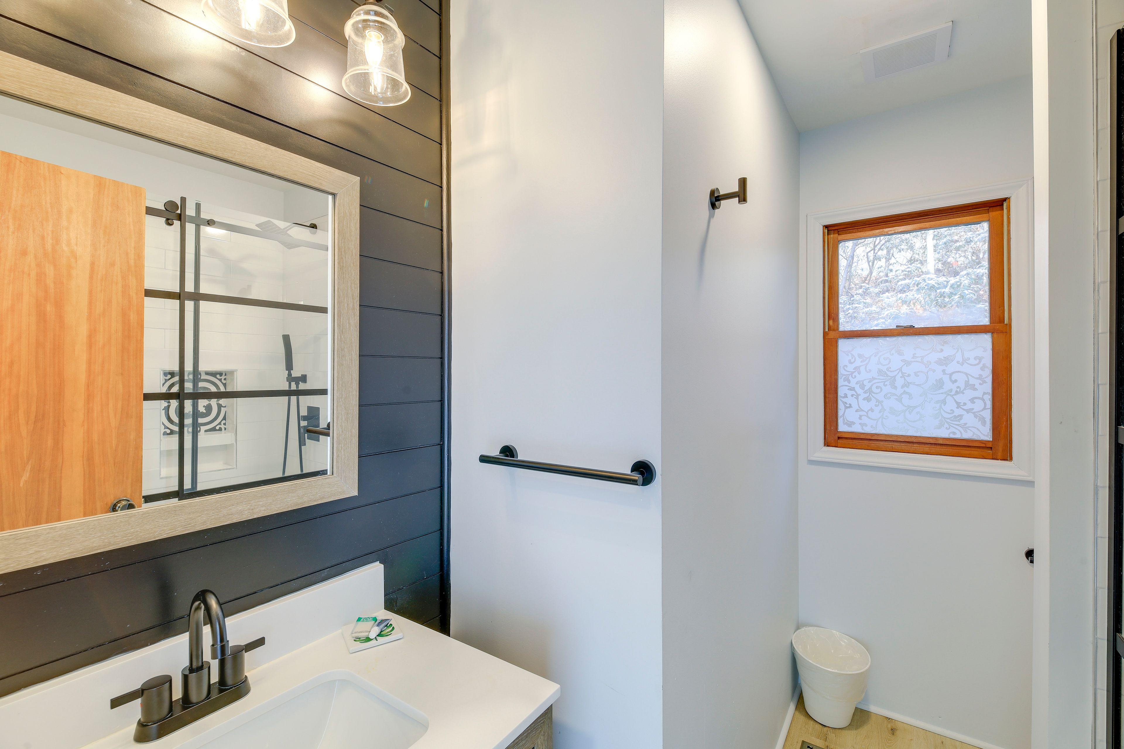 Full Bathroom | 1st Floor