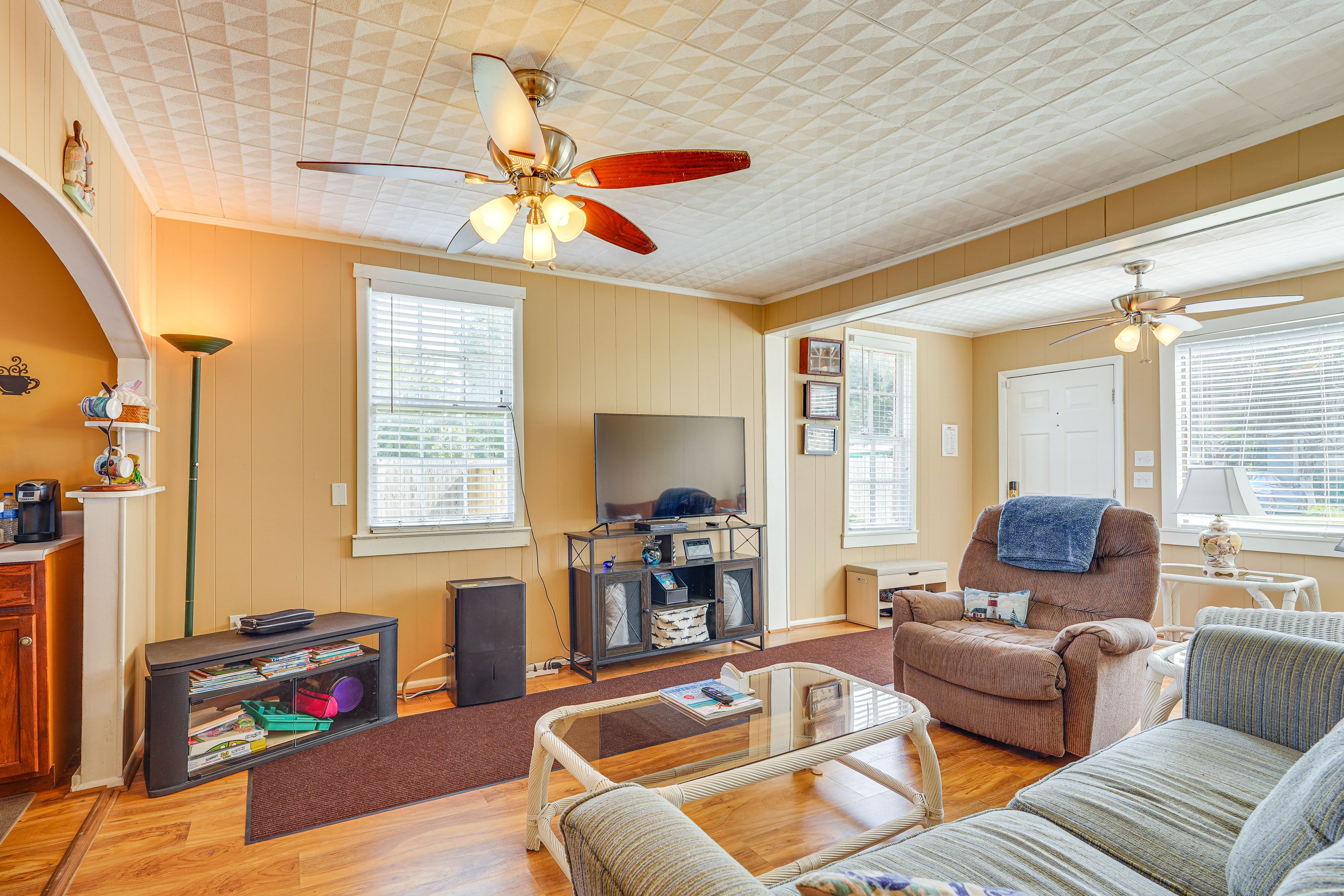 Living Room | Sleeper Sofa | Free WiFi | Smart TV