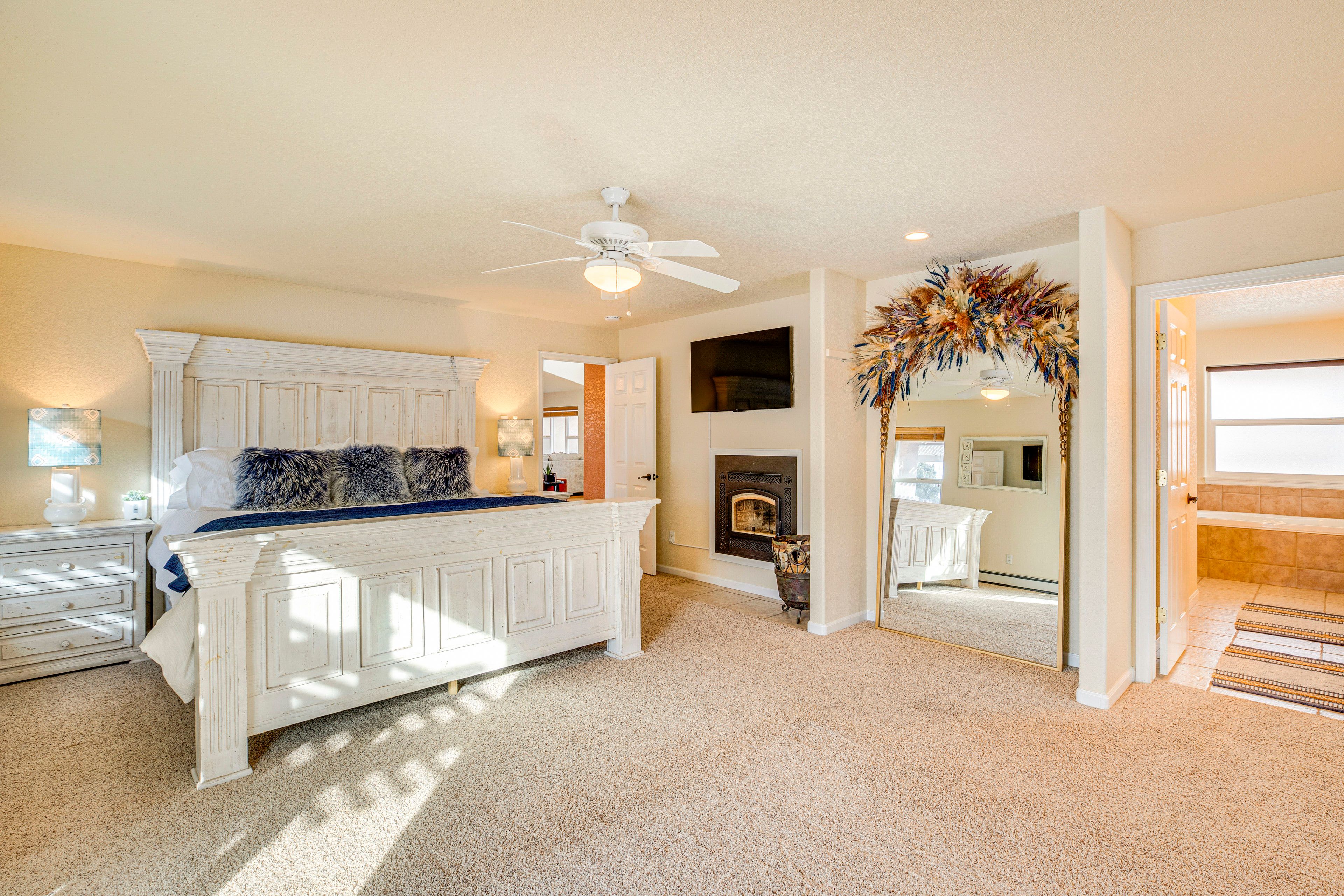Bedroom 1 | King Bed | Smart TV | Deck Access | Linens Provided
