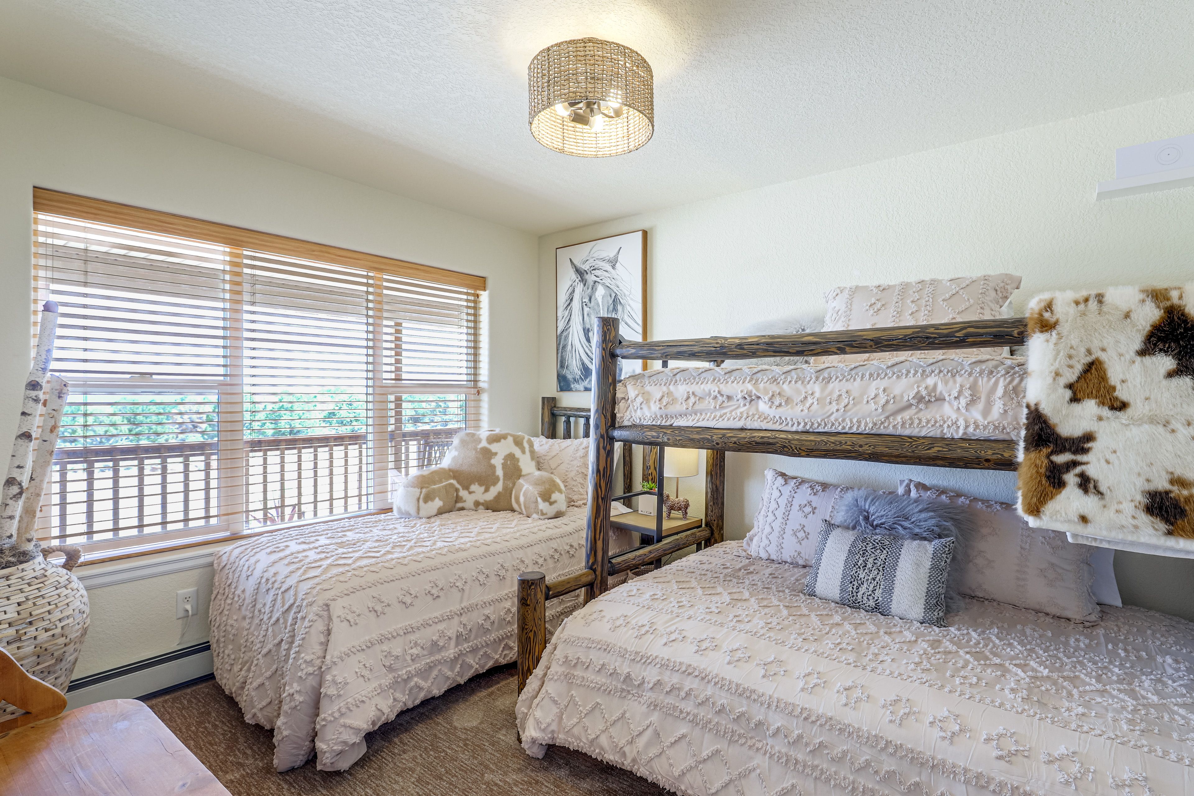Bedroom 4 | Twin/Full Bunk Bed | Twin Bed