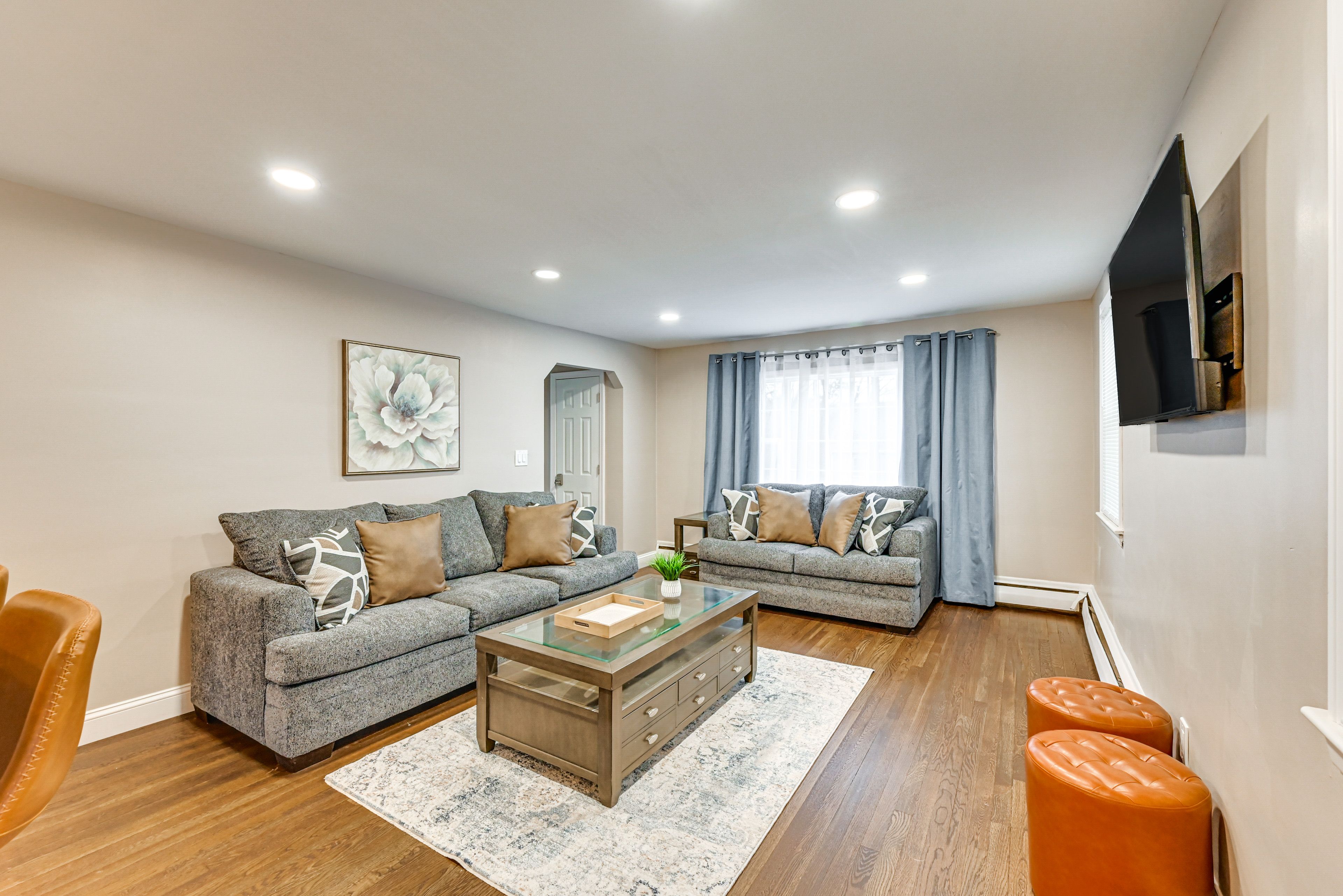 Living Room | Queen Sleeper Sofa | Smart TV