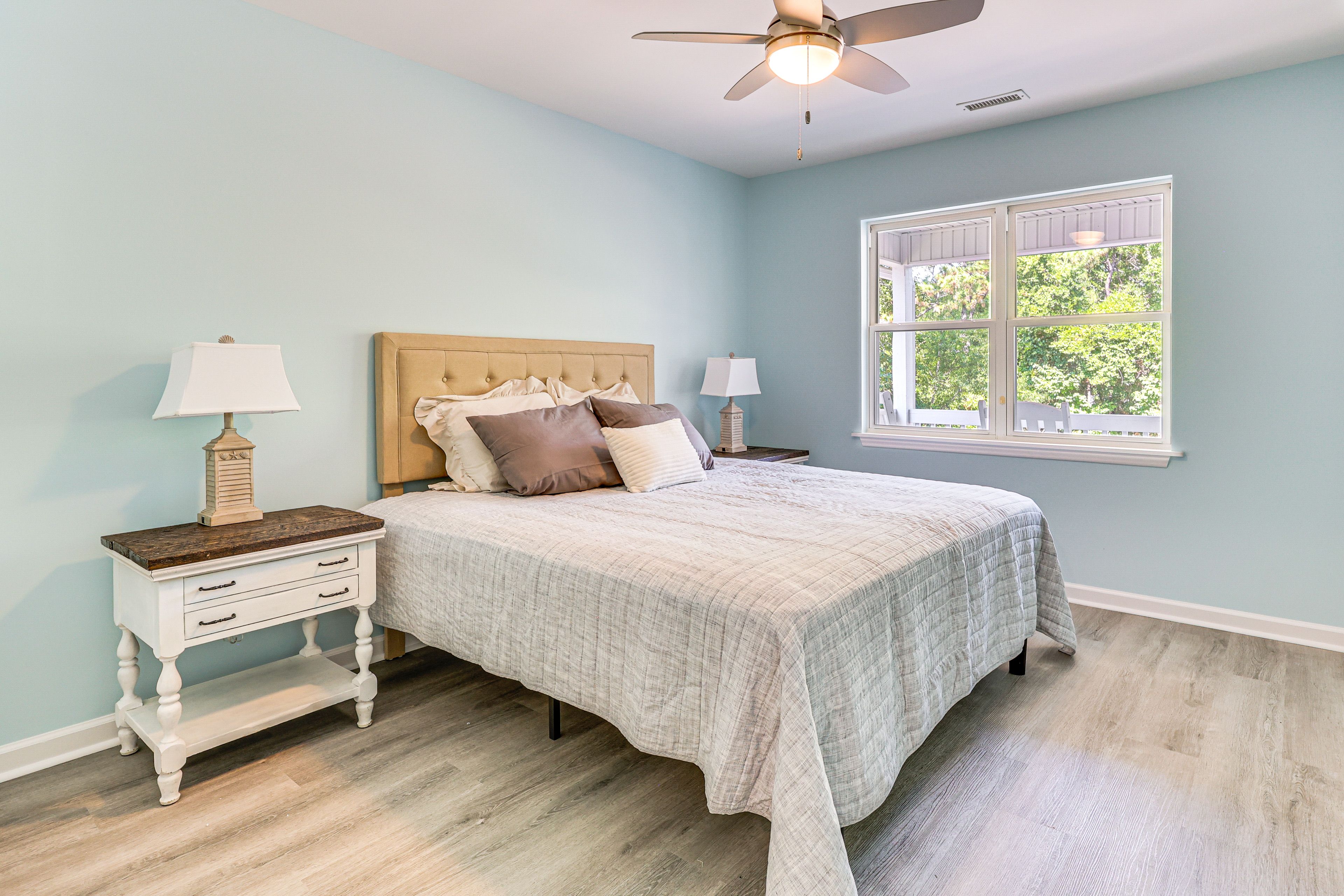 Bedroom 2 | Main Floor | King Bed