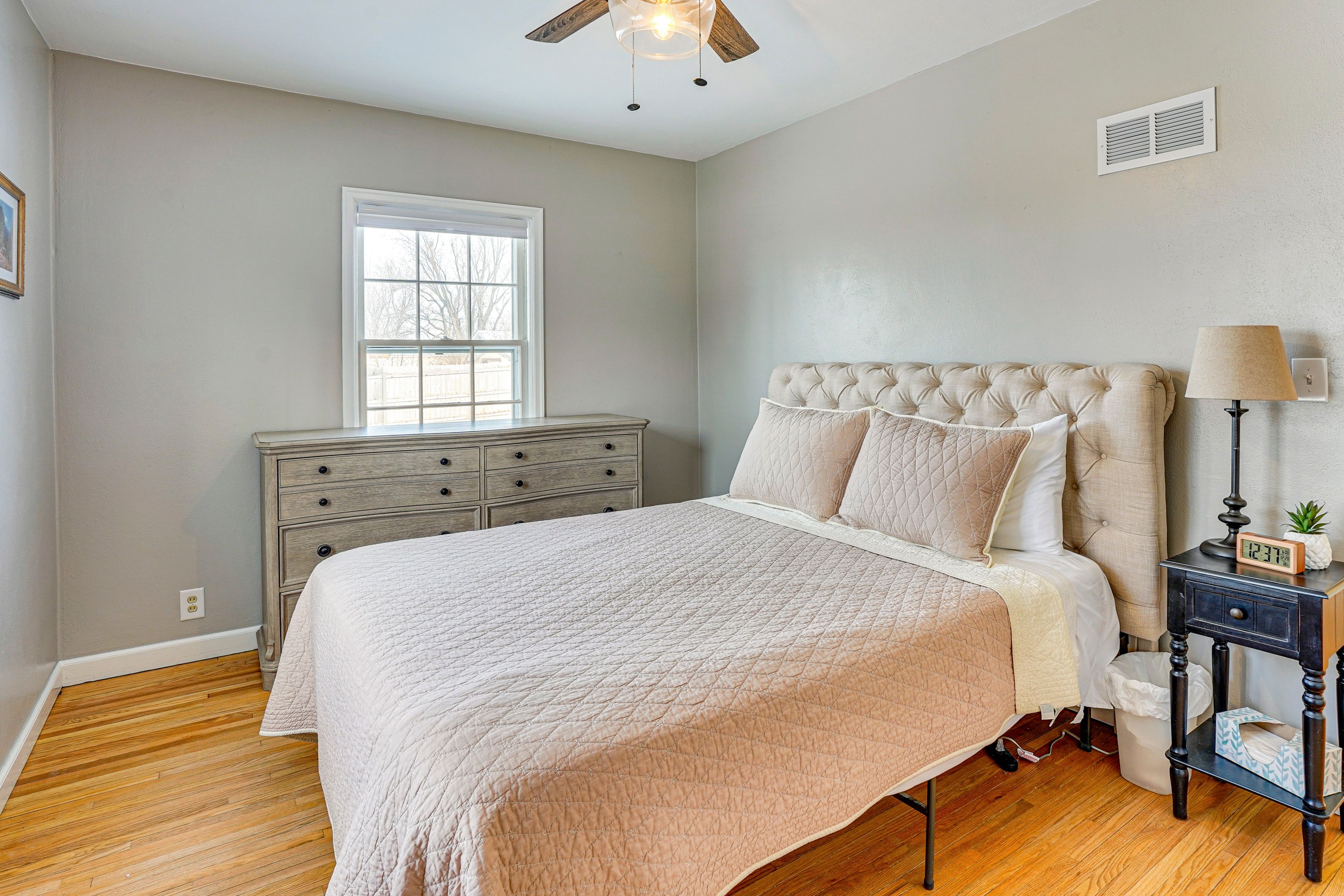 Bedroom 1 | 1st Floor | Queen Bed