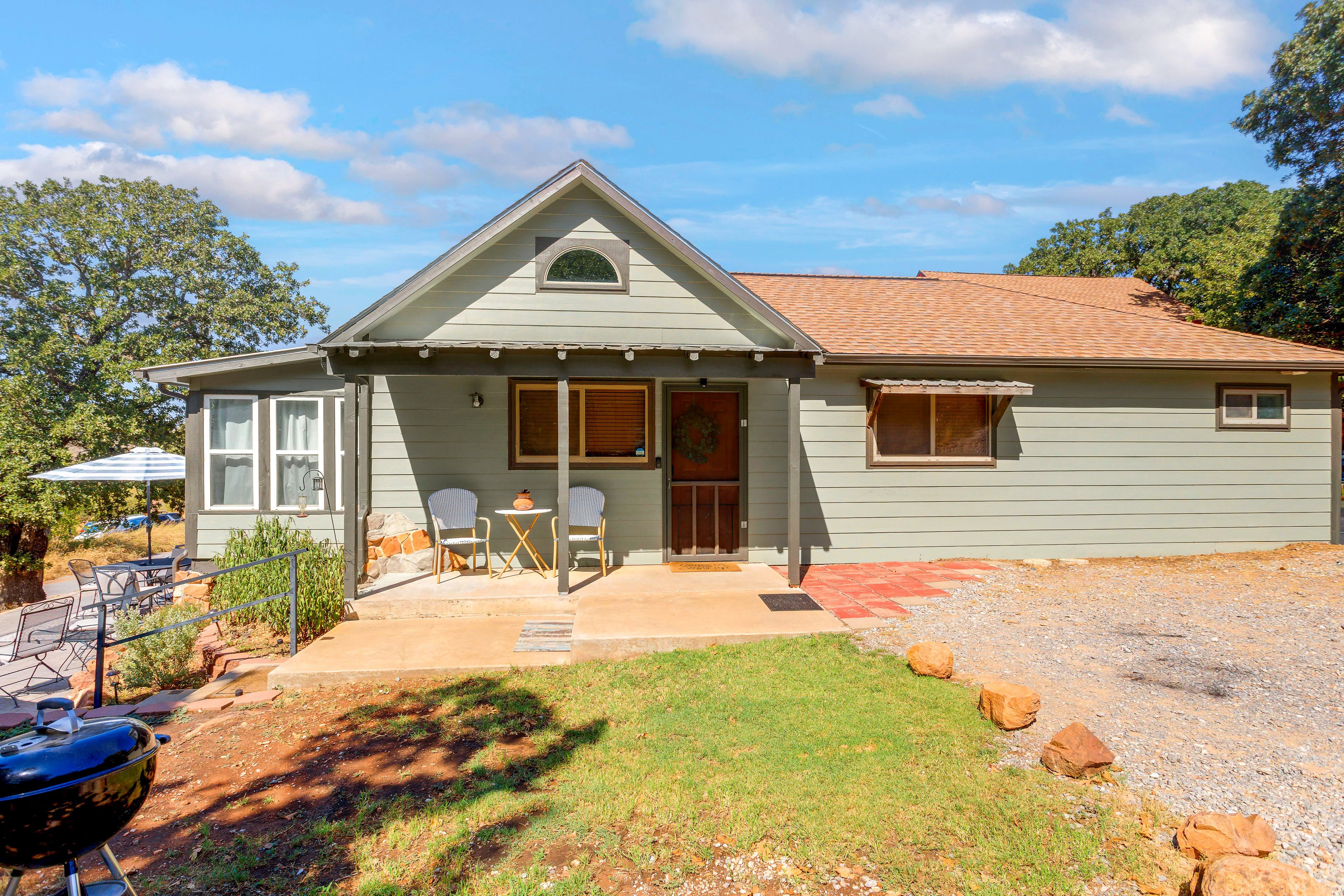 Property Exterior | Single-Story Home | Outdoor Fire Pit