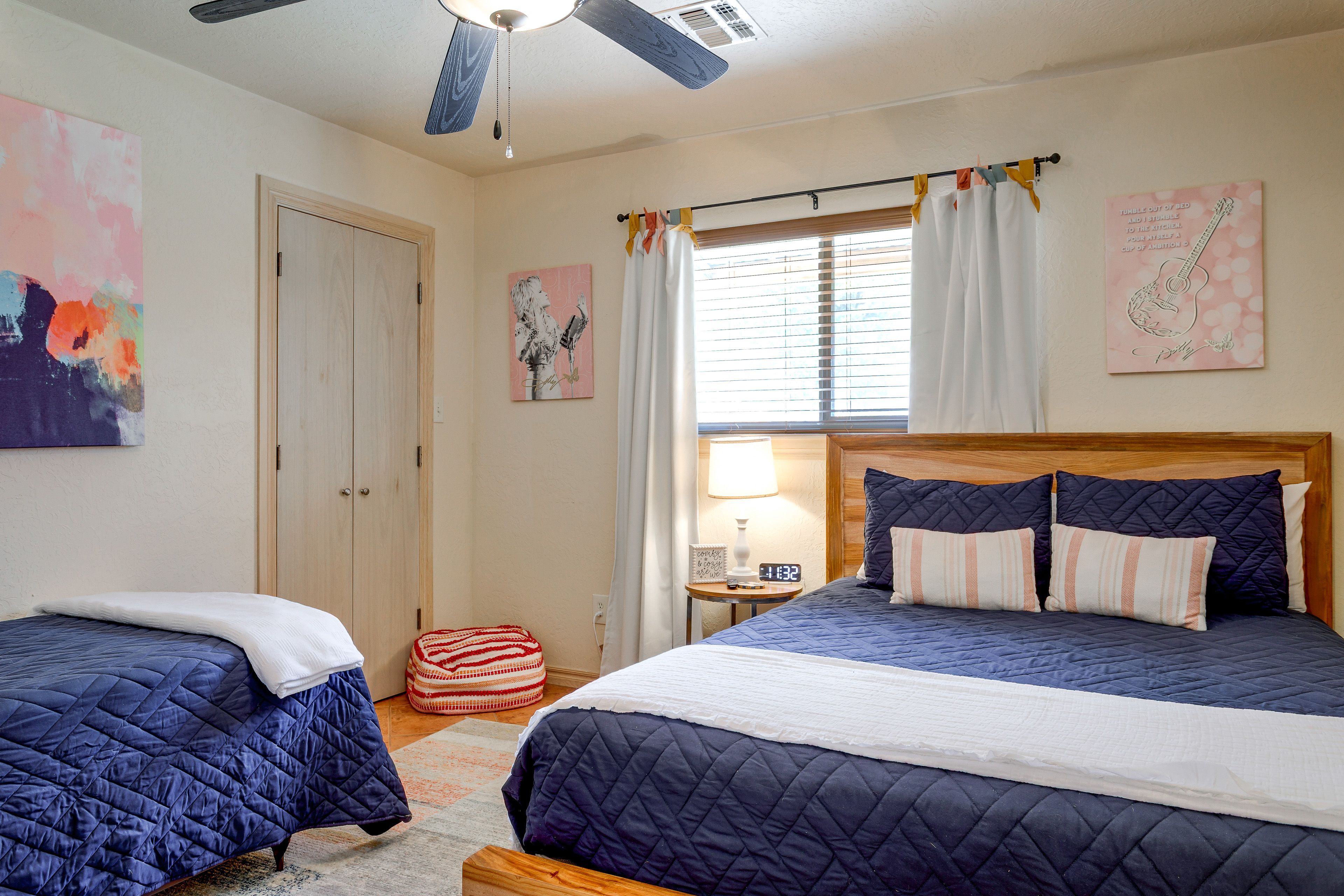 Bedroom 2 | Queen Bed | Twin Bed