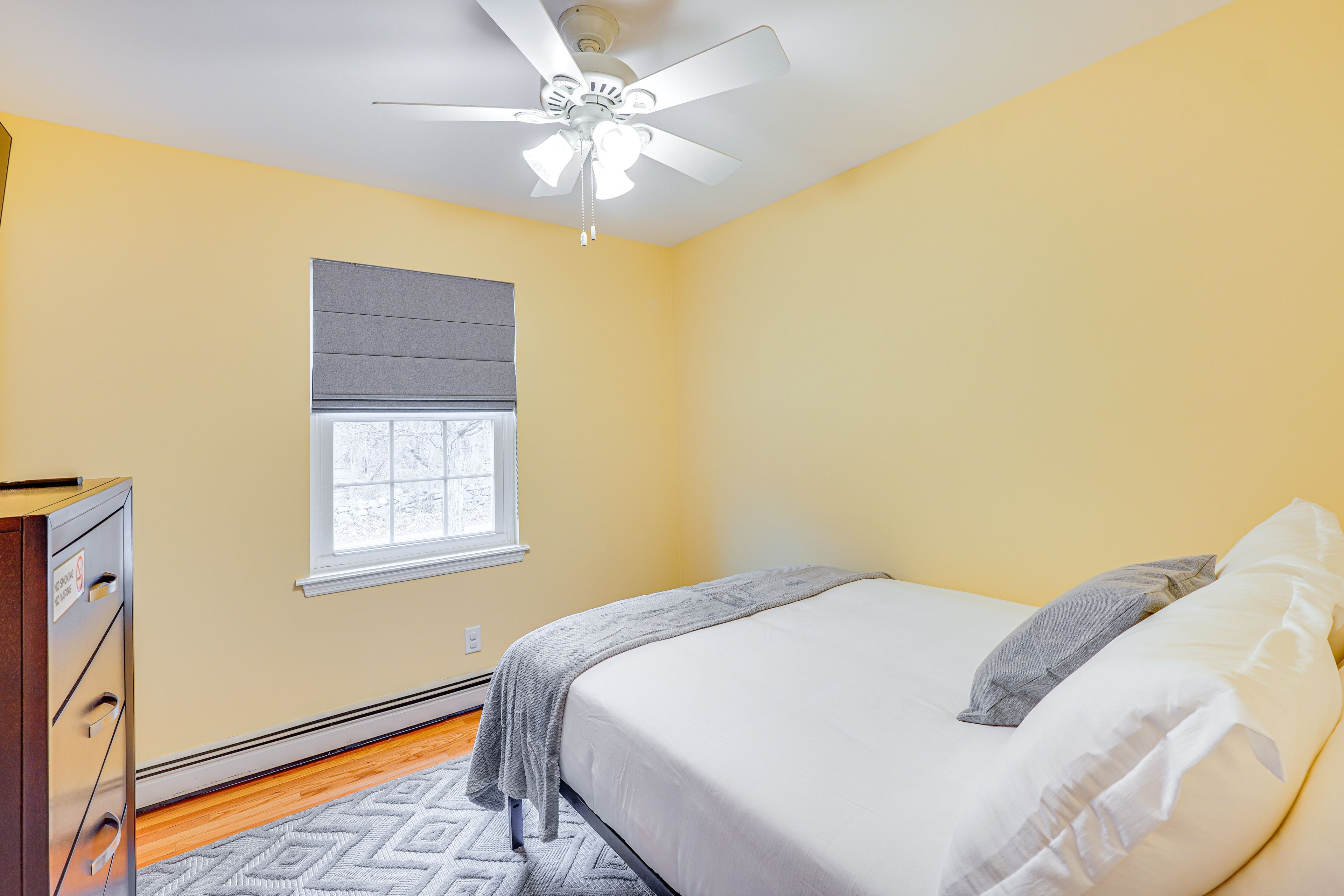 Bedroom 2 | Queen Bed | Flat-Screen TV