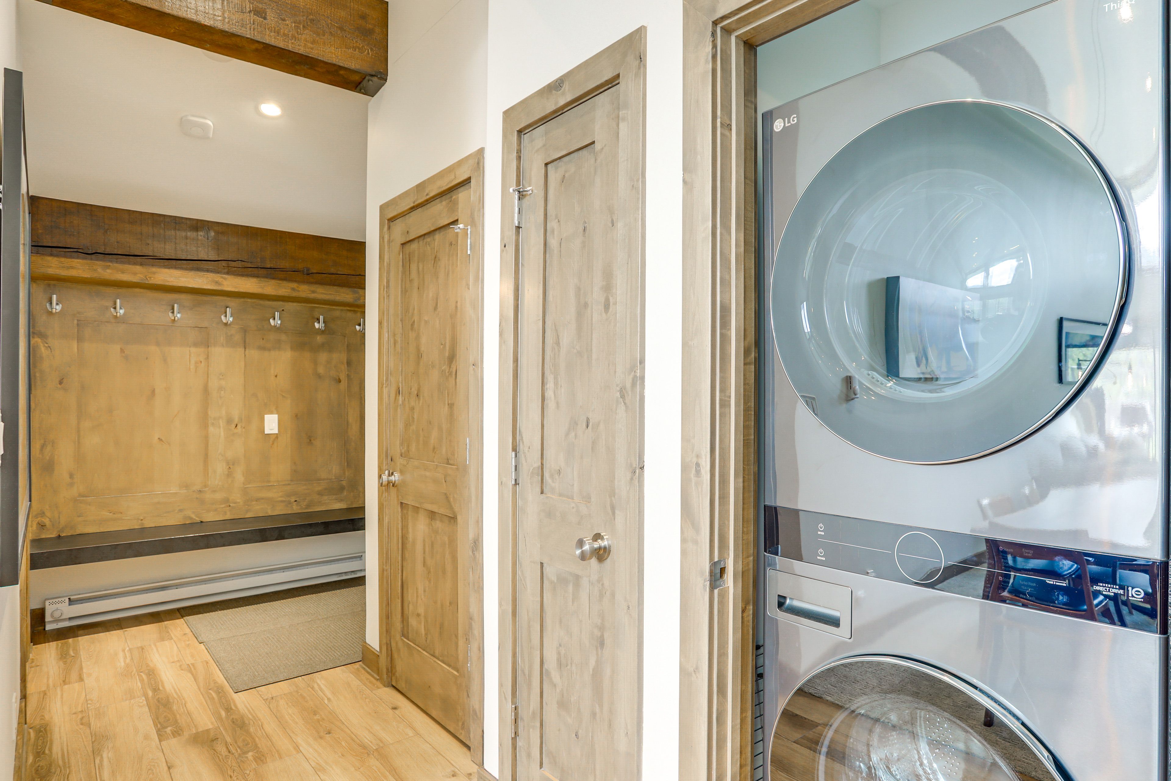Entryway | Washer & Dryer | Mudroom w/ Bench & Coat Hooks