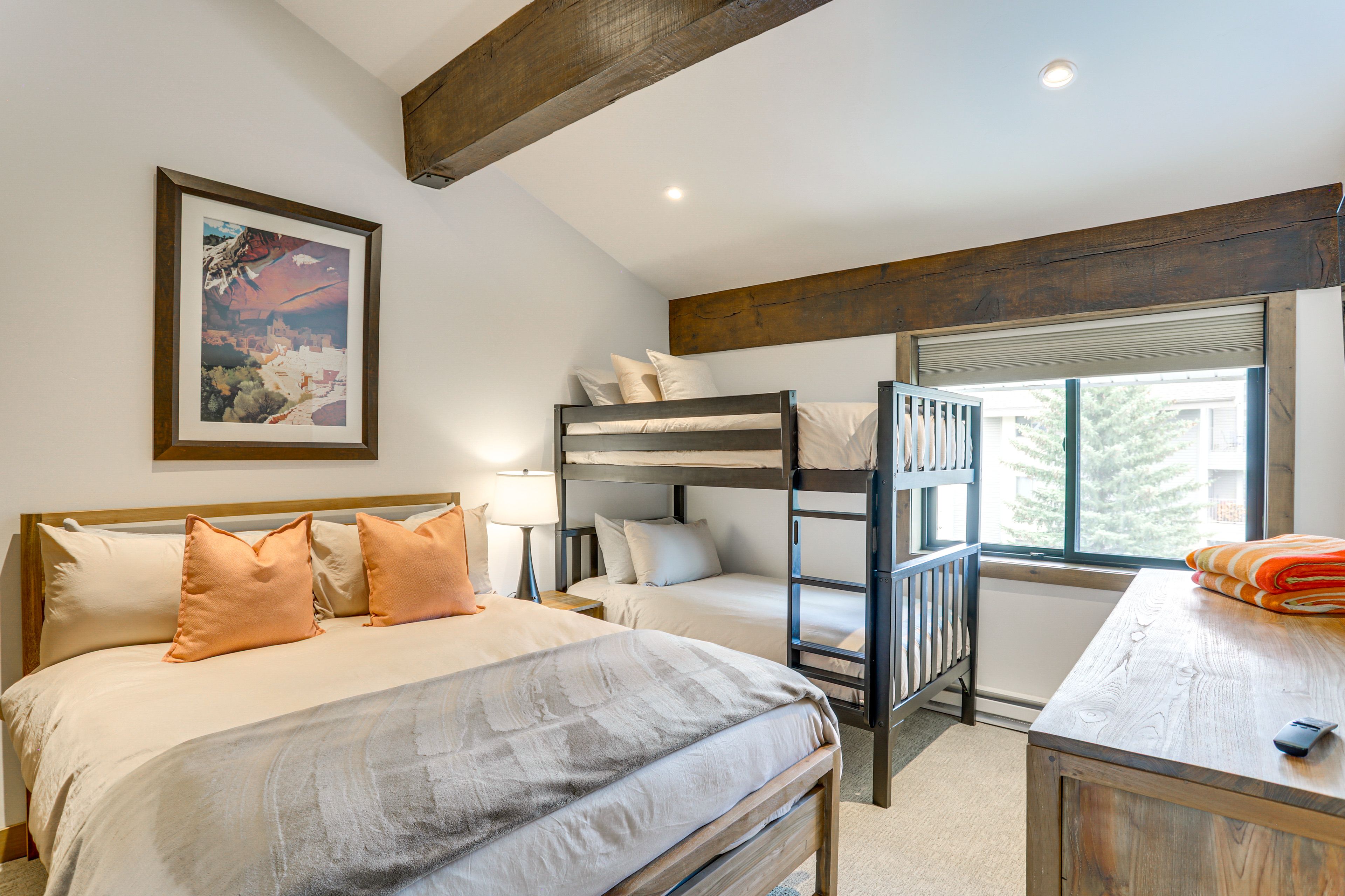 Bedroom 3 | Queen Bed | Twin Bunk Bed