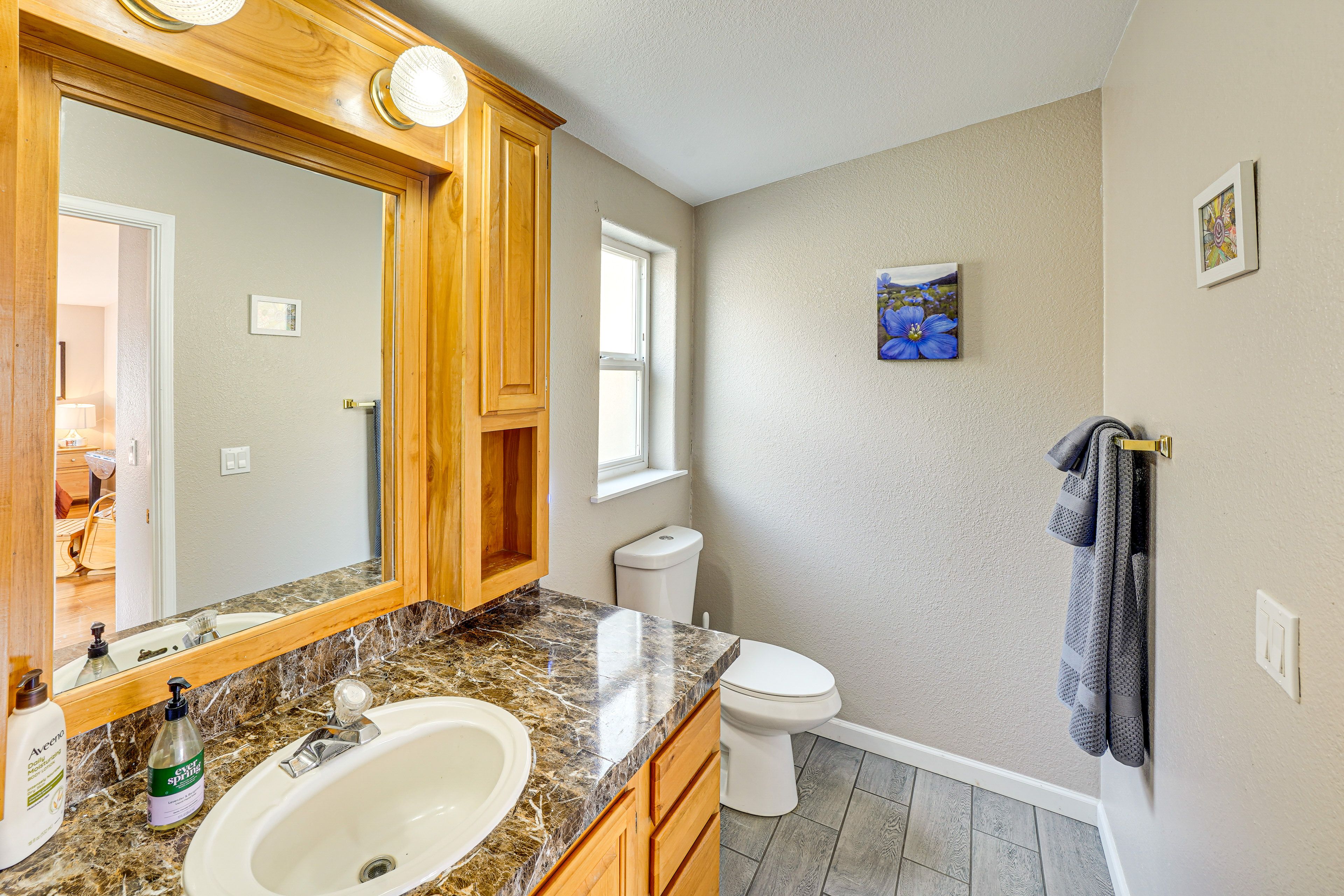 En-Suite Bathroom | Towels Provided