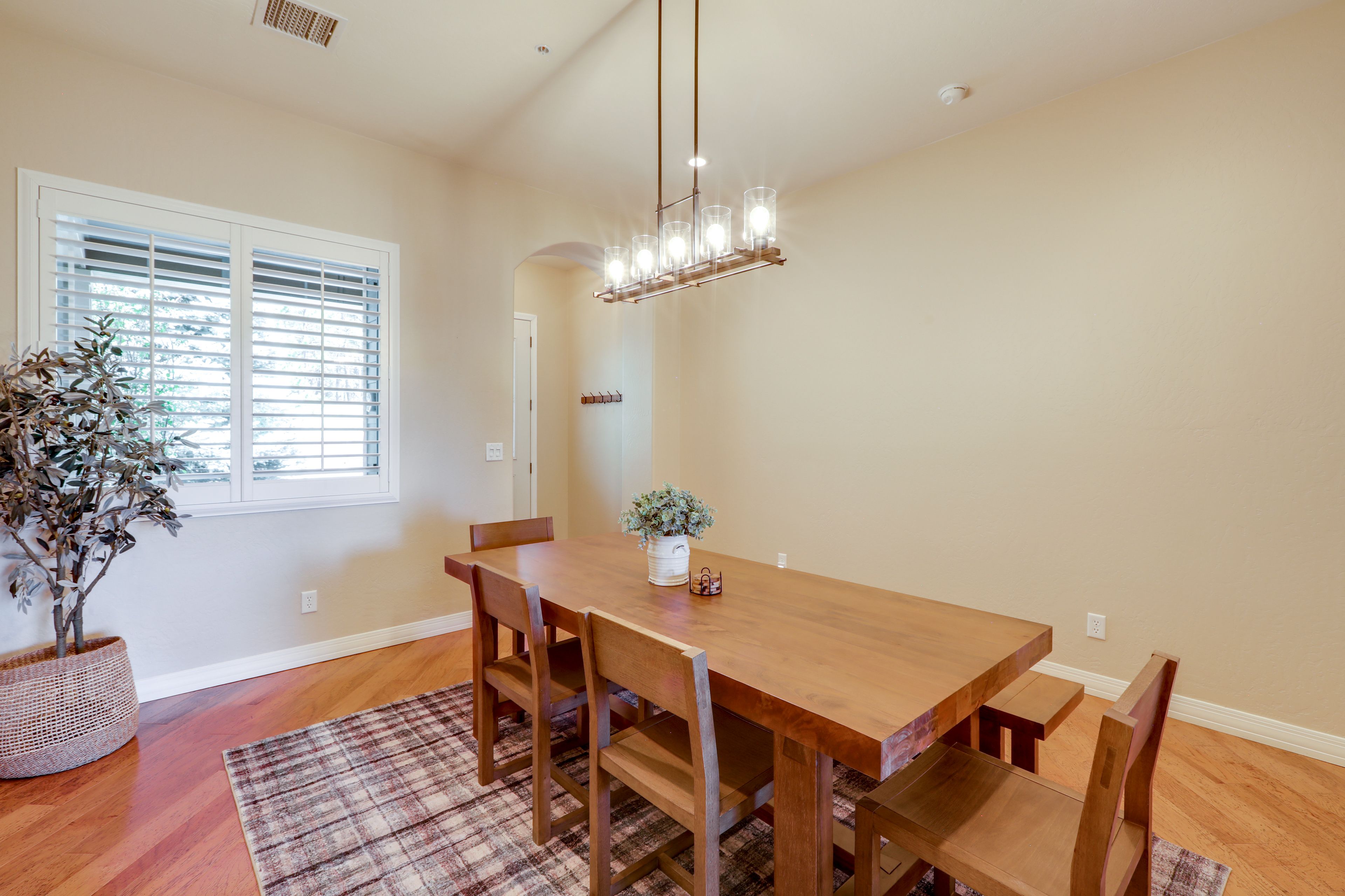 Dining Area | 1st Floor | Dining Table | Dishware/Flatware