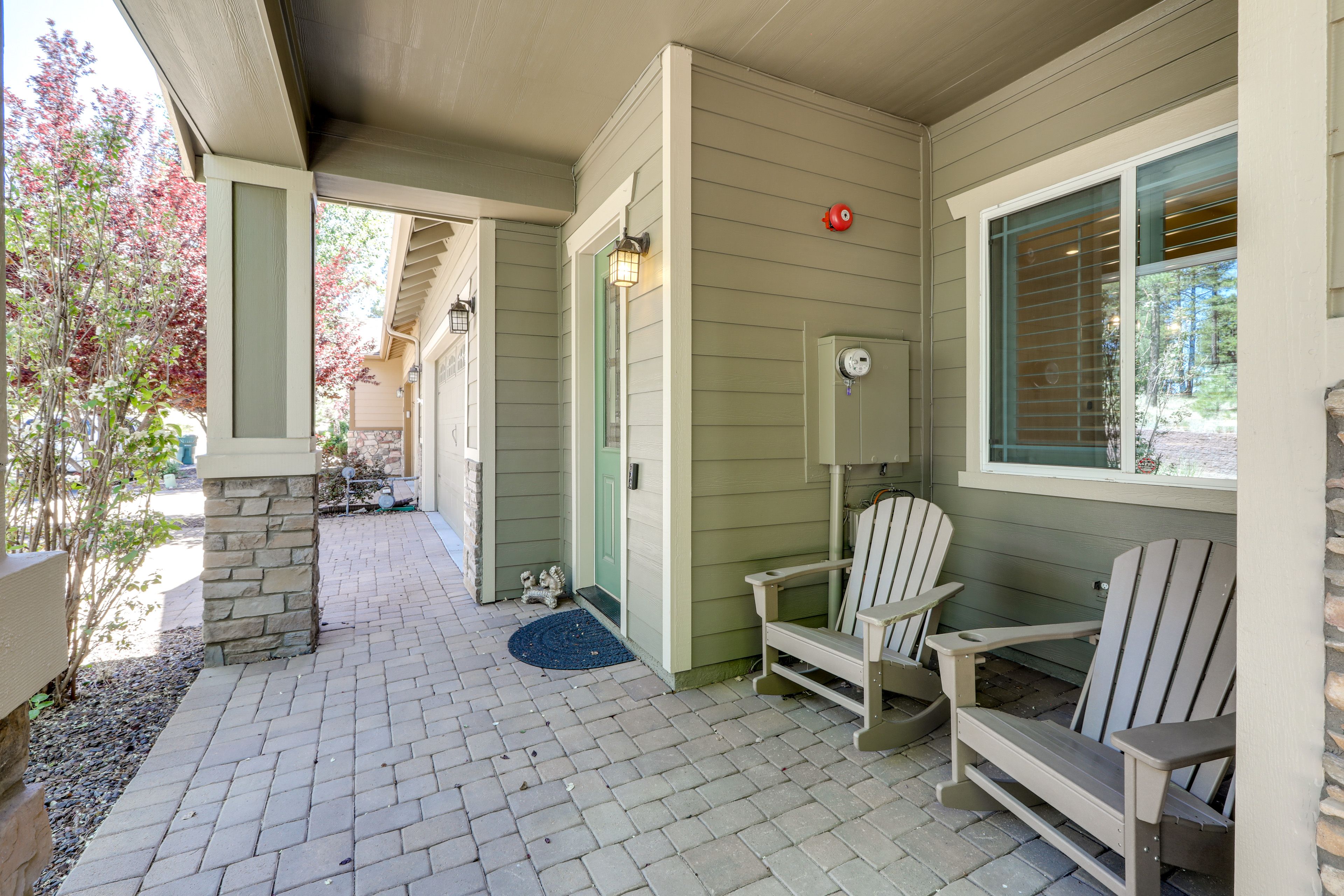 Exterior | Front Porch