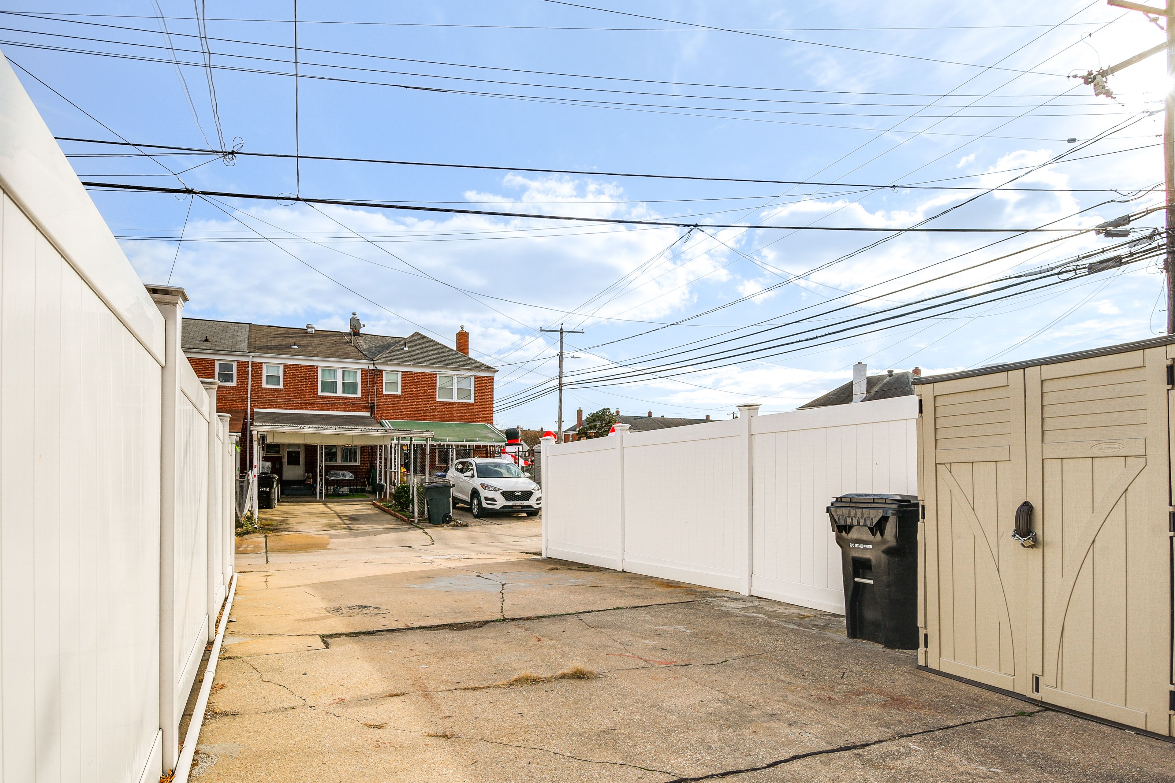 Parking | Driveway (2 Vehicles) | Street (First-Come, First-Served)