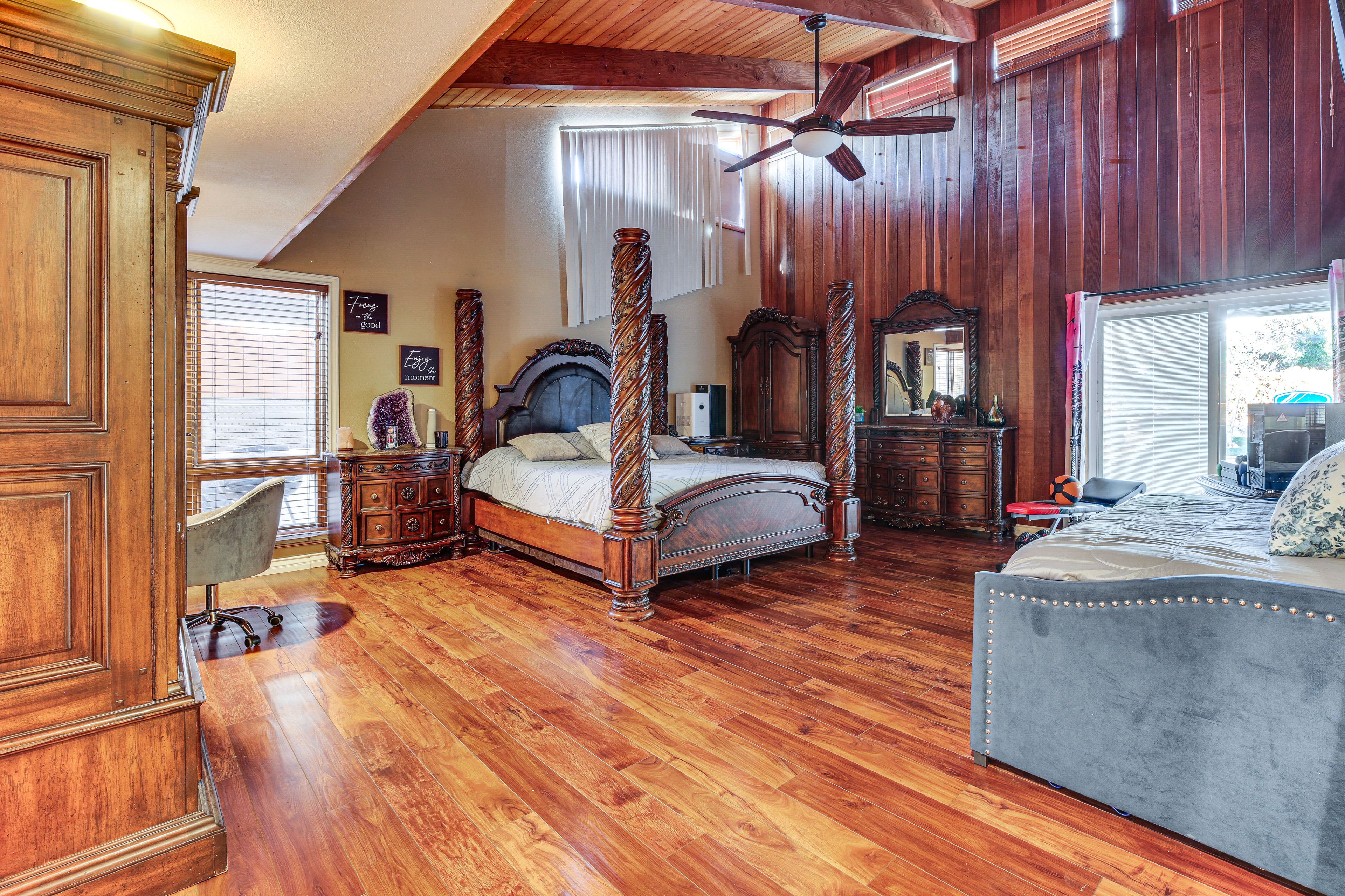 Bedroom 1 | King Bed | Twin Daybed w/ Twin Trundle | Linens Provided