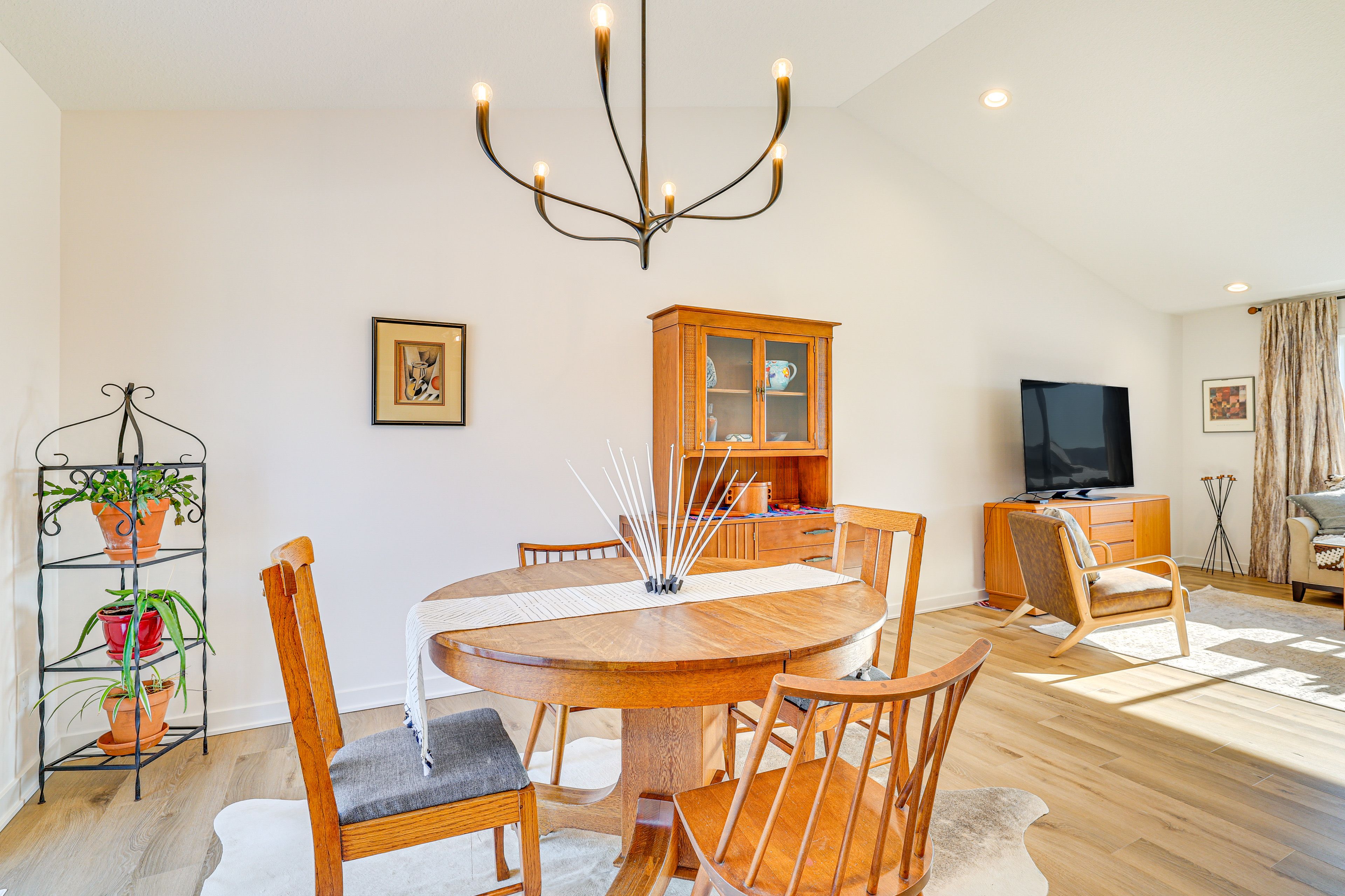 Dining Room | Upper Floor | Dishware & Flatware