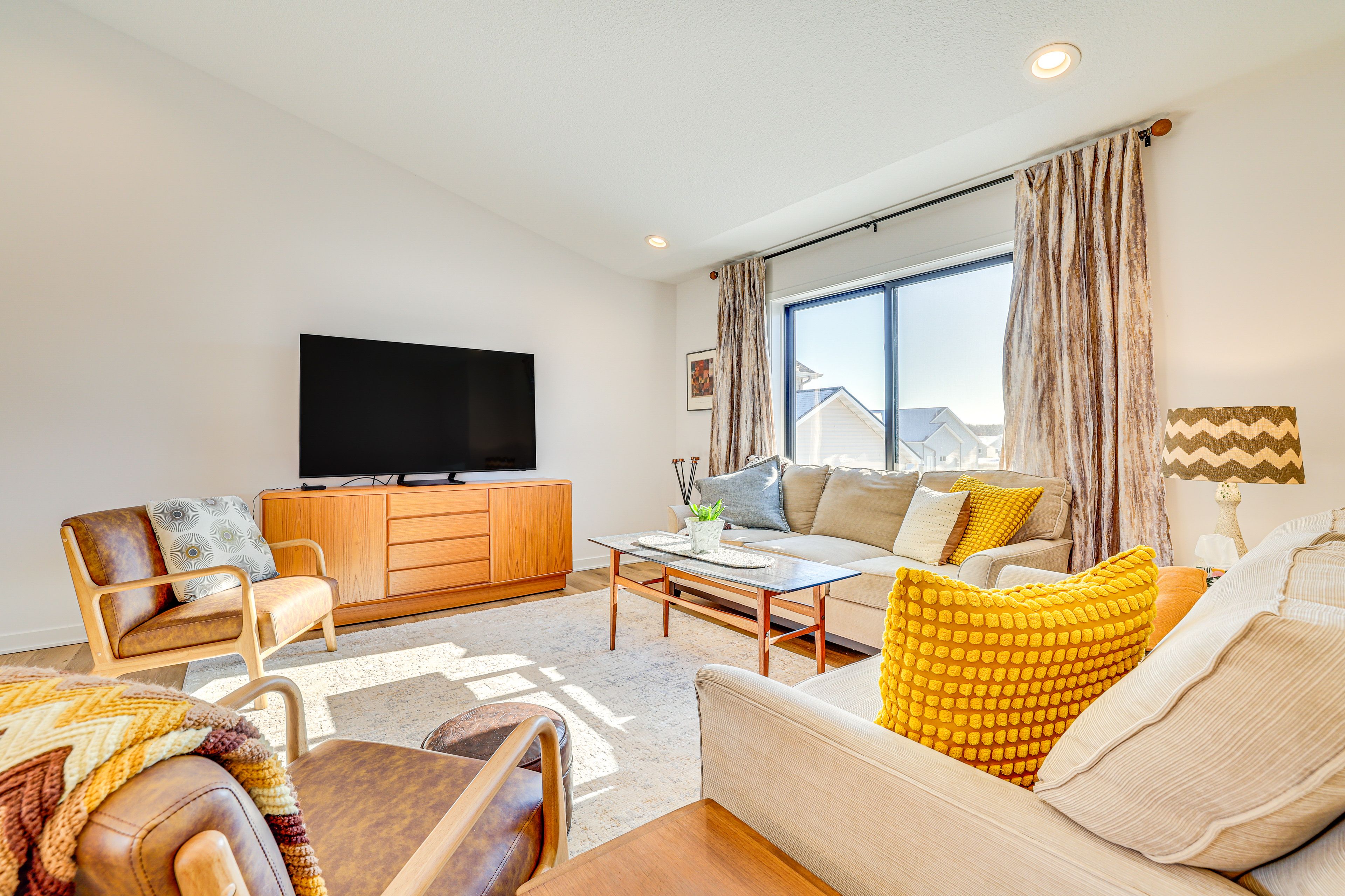 Rochester Vacation Rental | 4BR | 3BA | 2 Steps to Enter | 2,600 Sq Ft