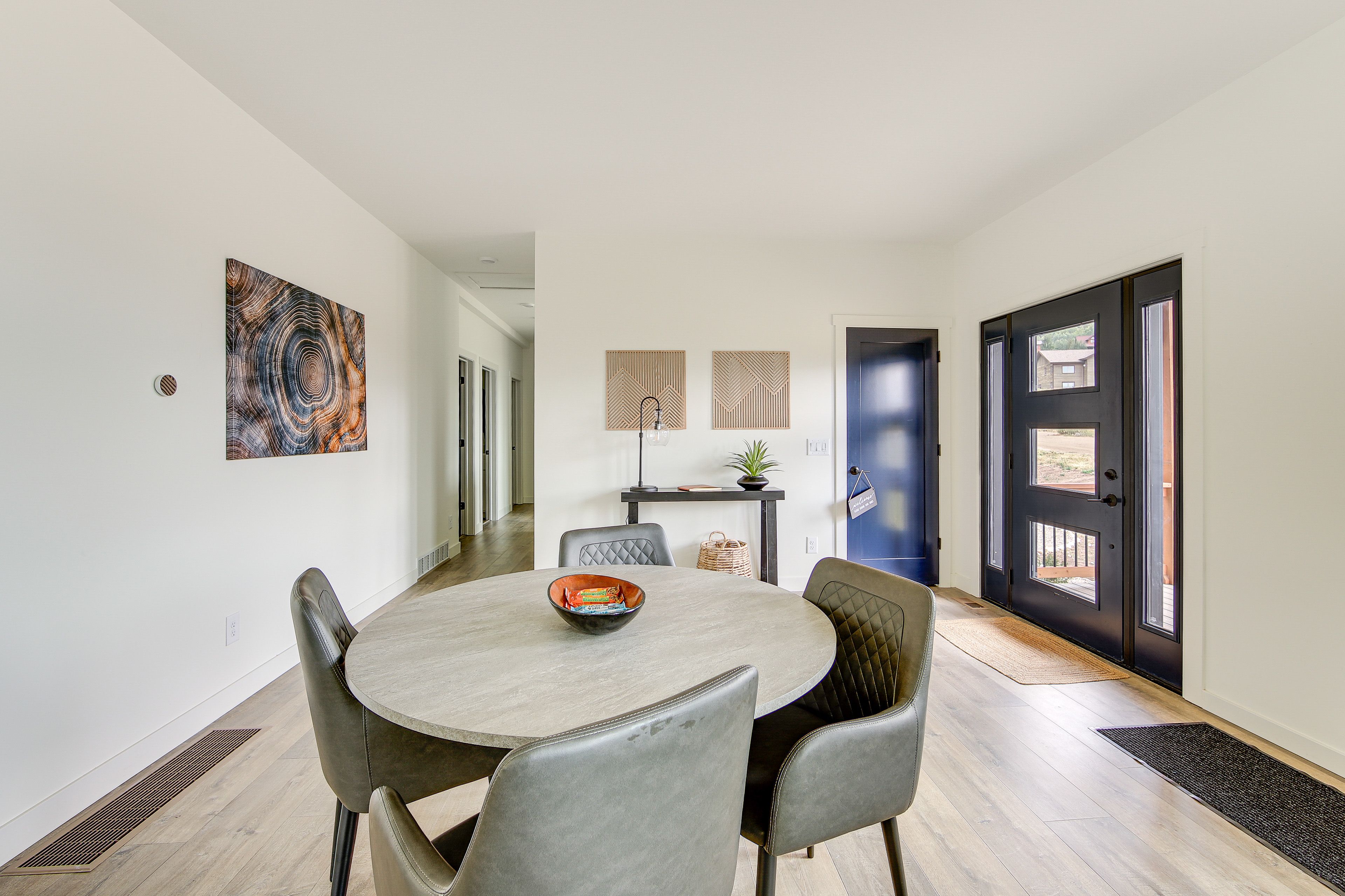 Dining Area | Dishware/Flatware | Trash Bags/Paper Towels