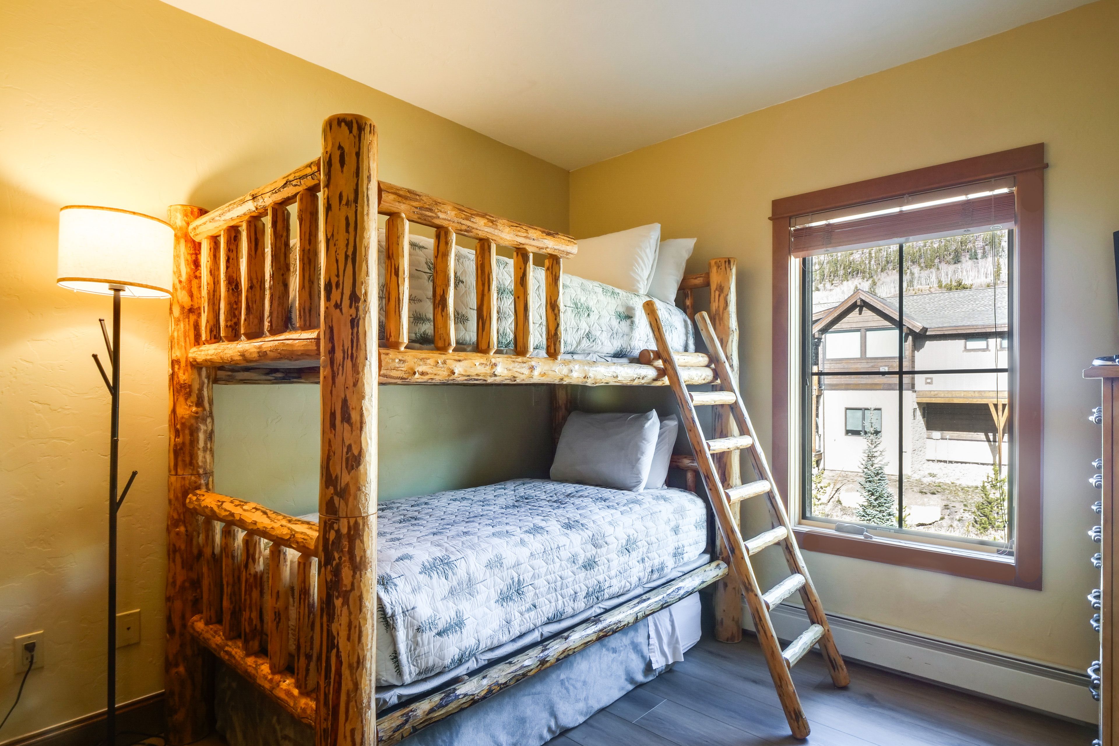 Bedroom 2 | Twin Bunk Bed w/ Twin Trundle