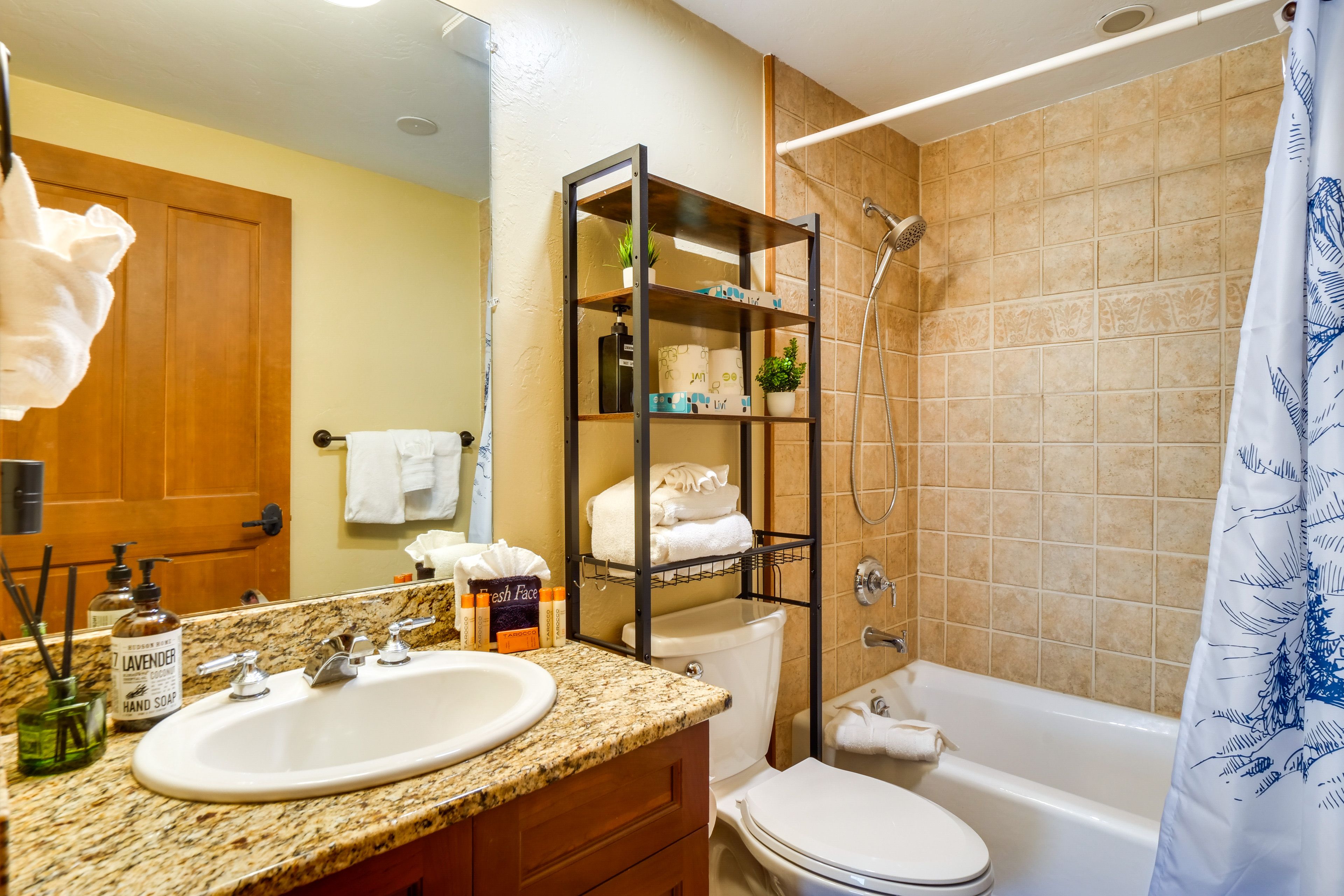 Bathroom | Towels Provided