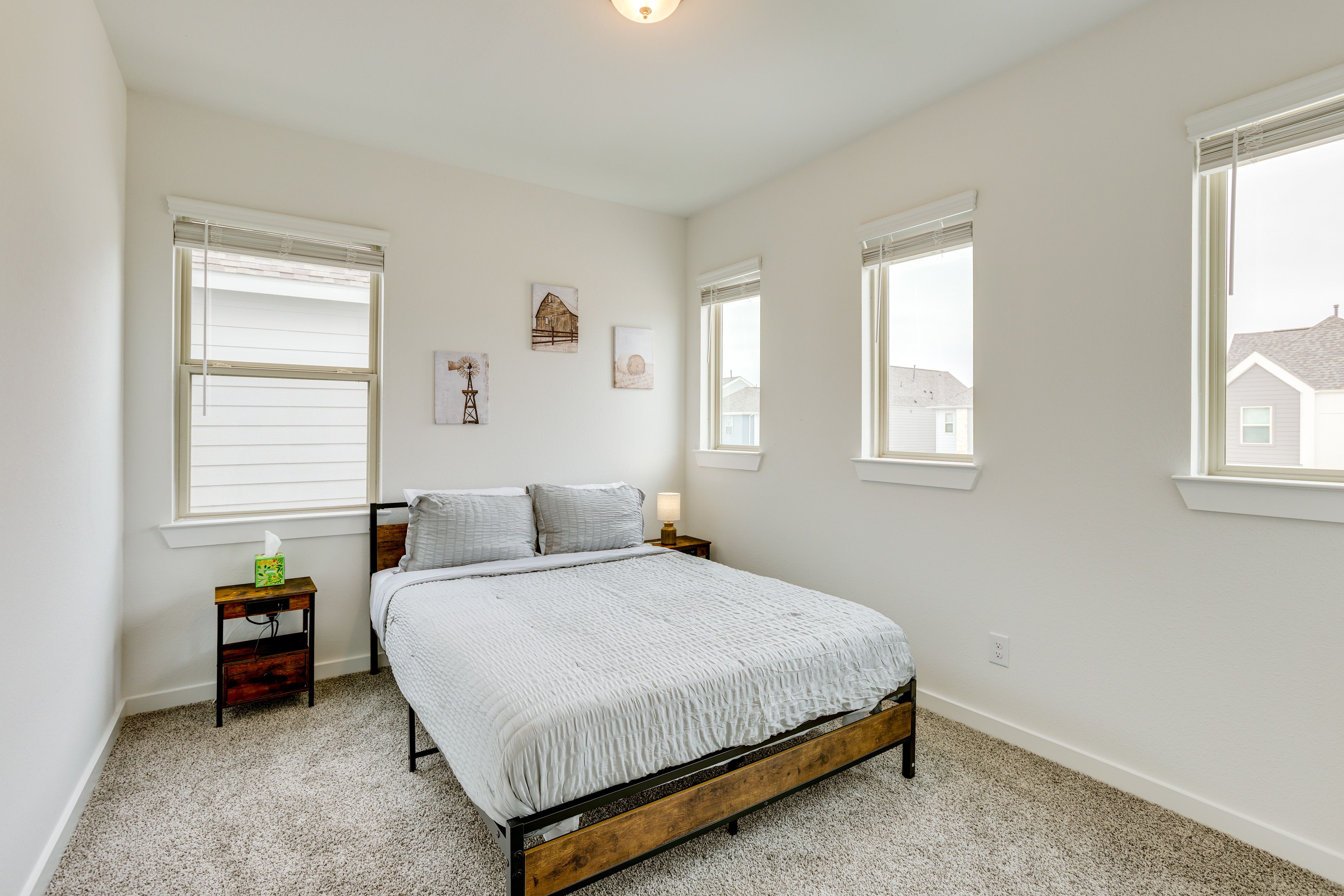 Bedroom 2 | 2nd Floor | Queen Bed
