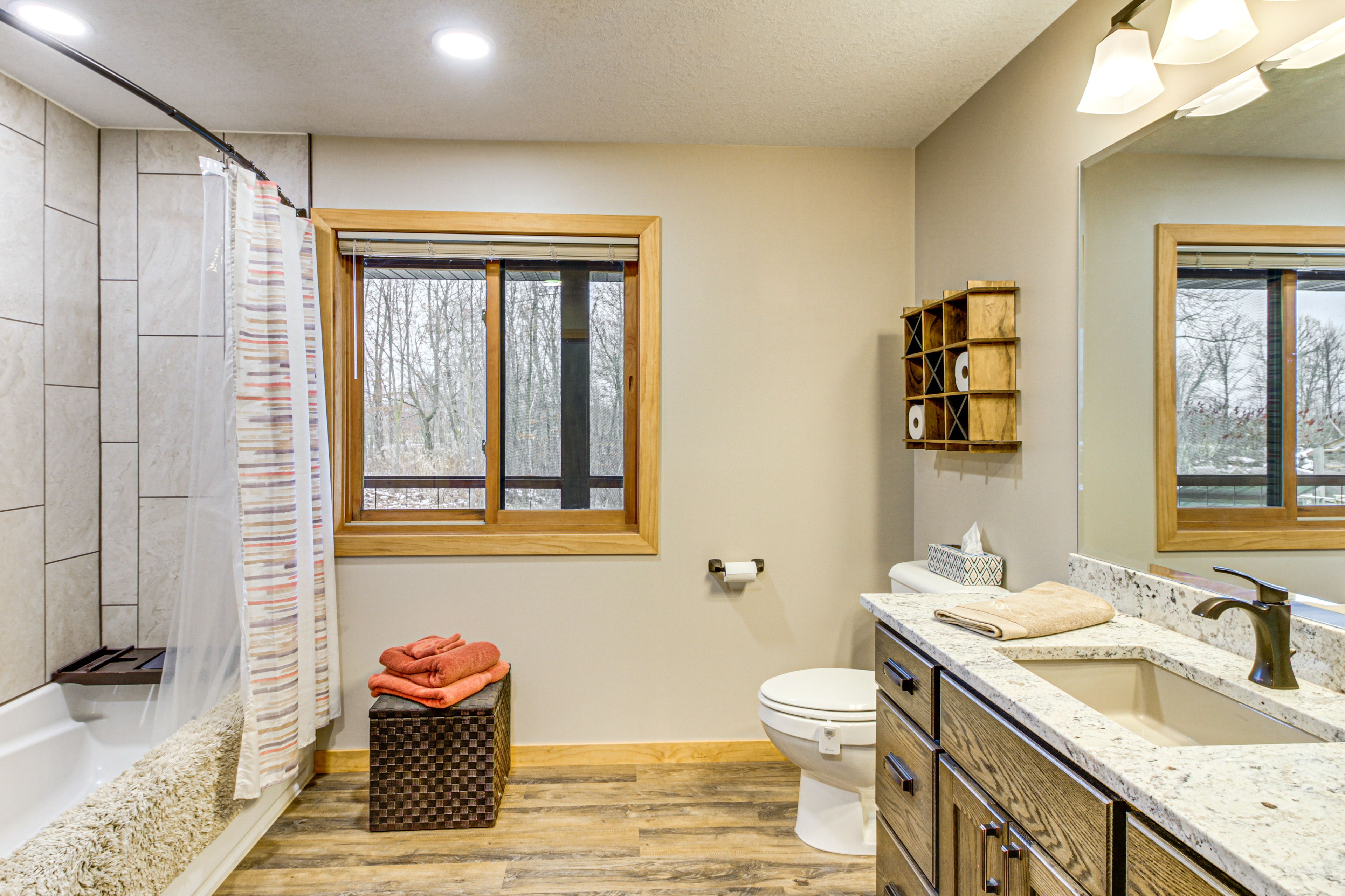 Full Bathroom | Main Level
