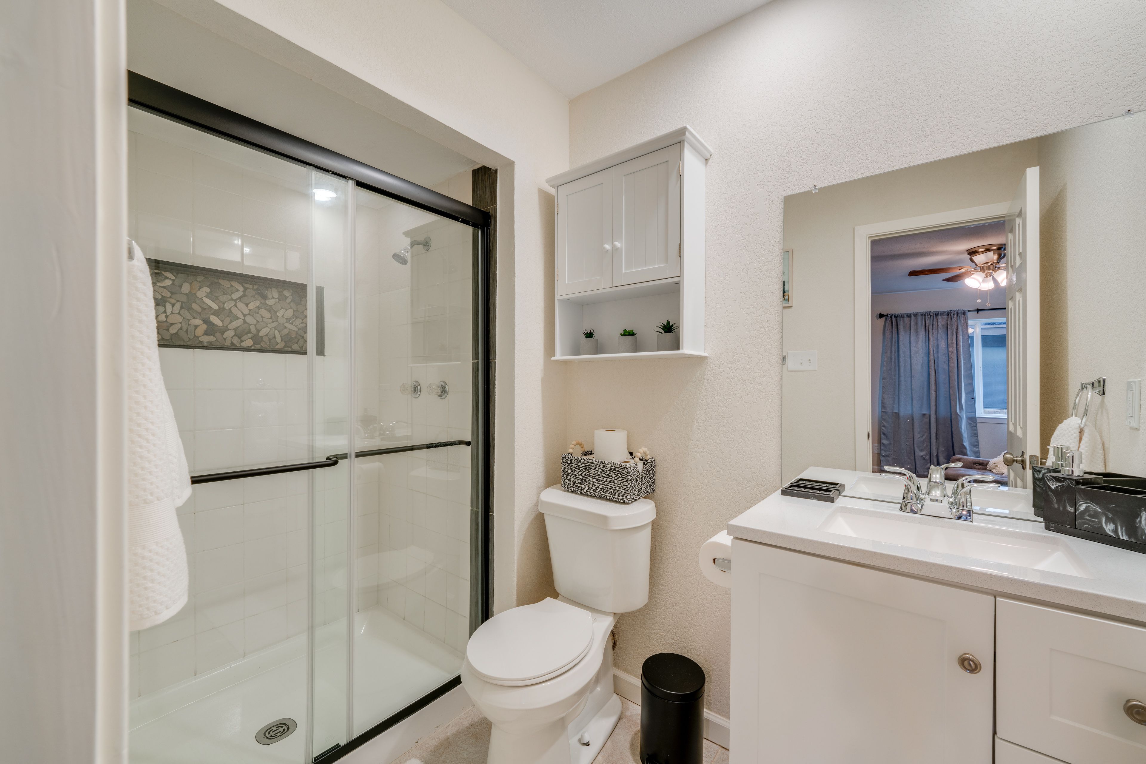 En-Suite Bathroom | Towels Provided