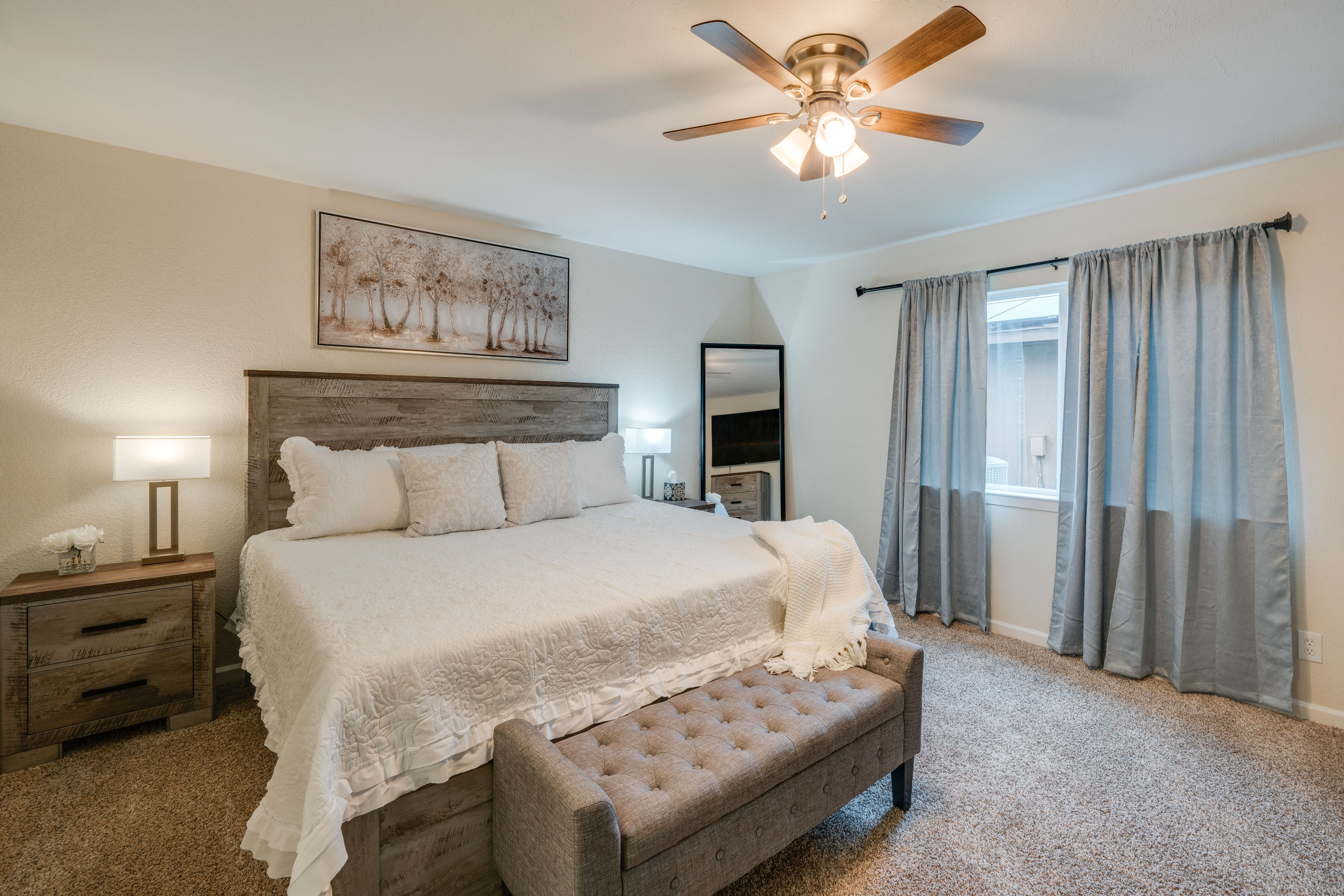 Bedroom 1 | King Bed | Smart TV