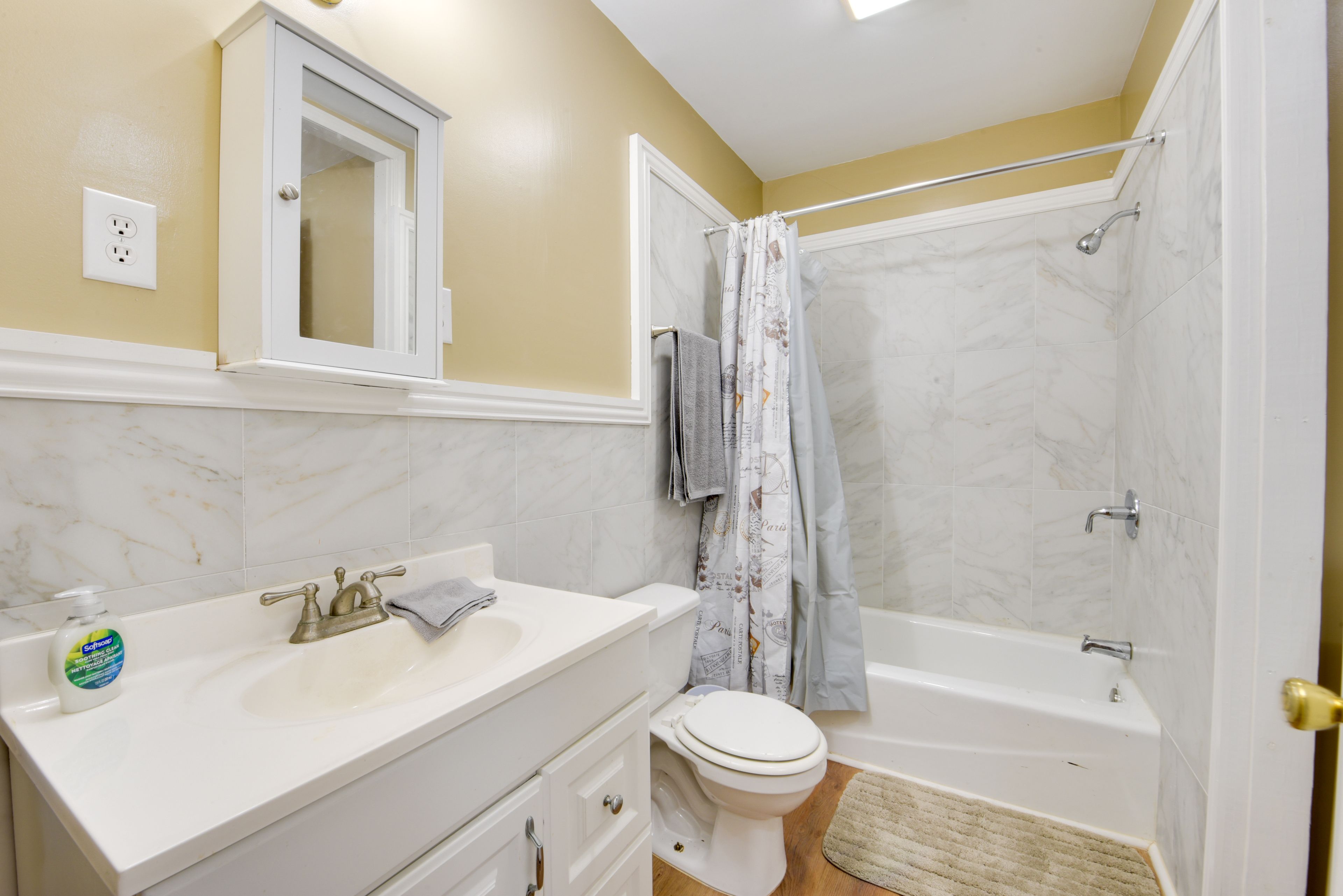 Full Bathroom