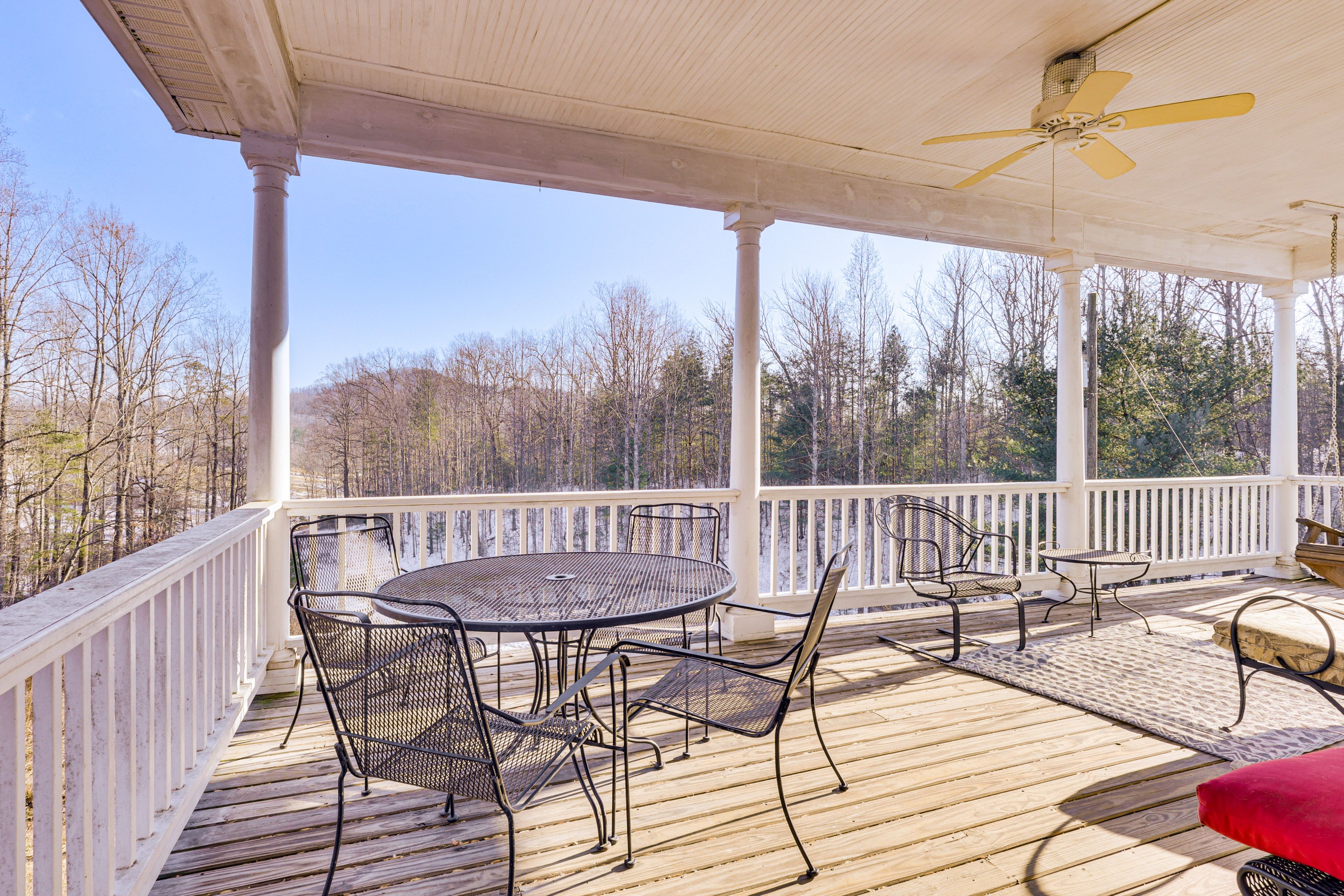 Wraparound Deck | Gas Grill | Outdoor Dining Areas