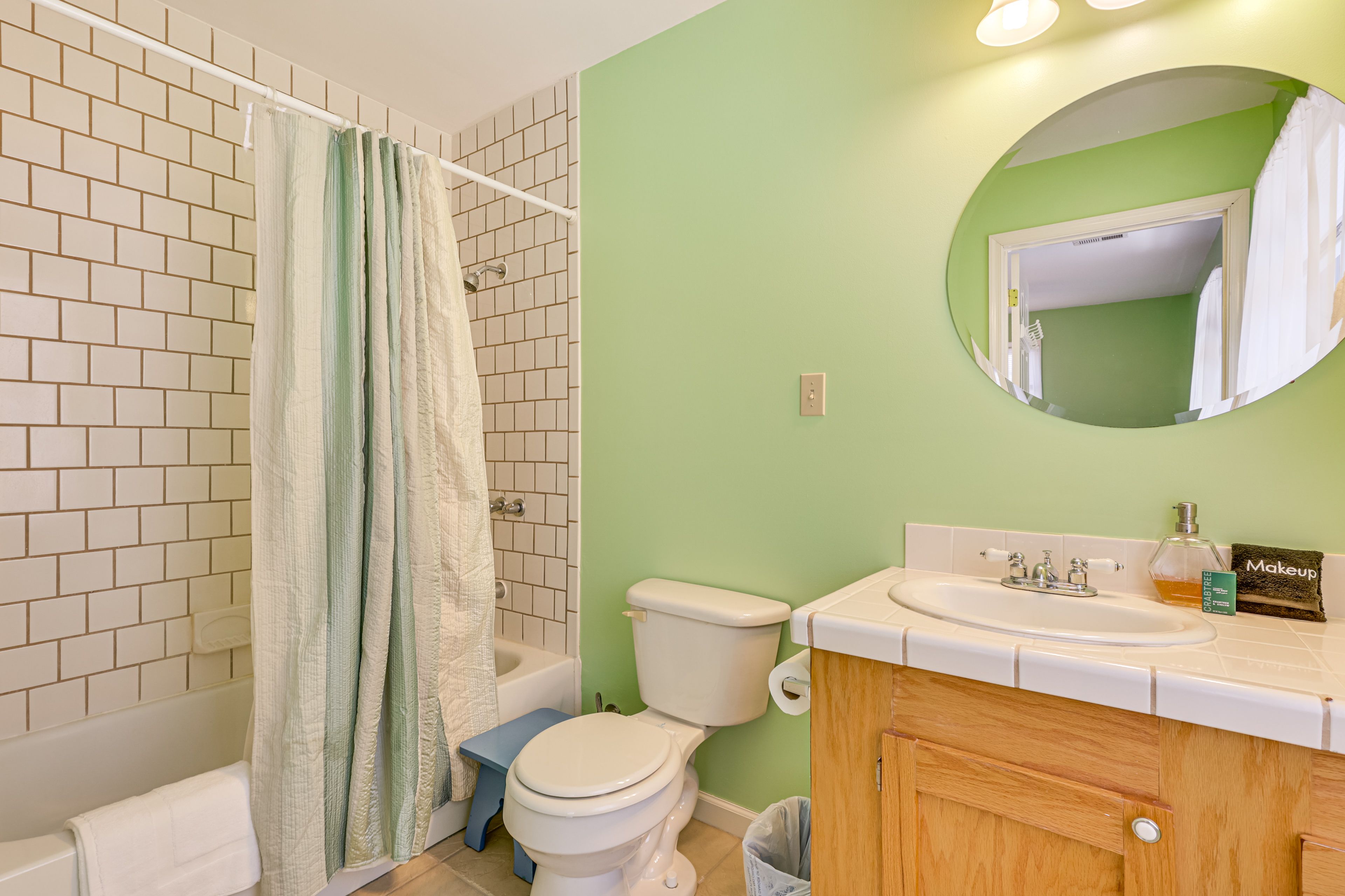 En-Suite Bathroom | Towels Provided | 3rd Floor
