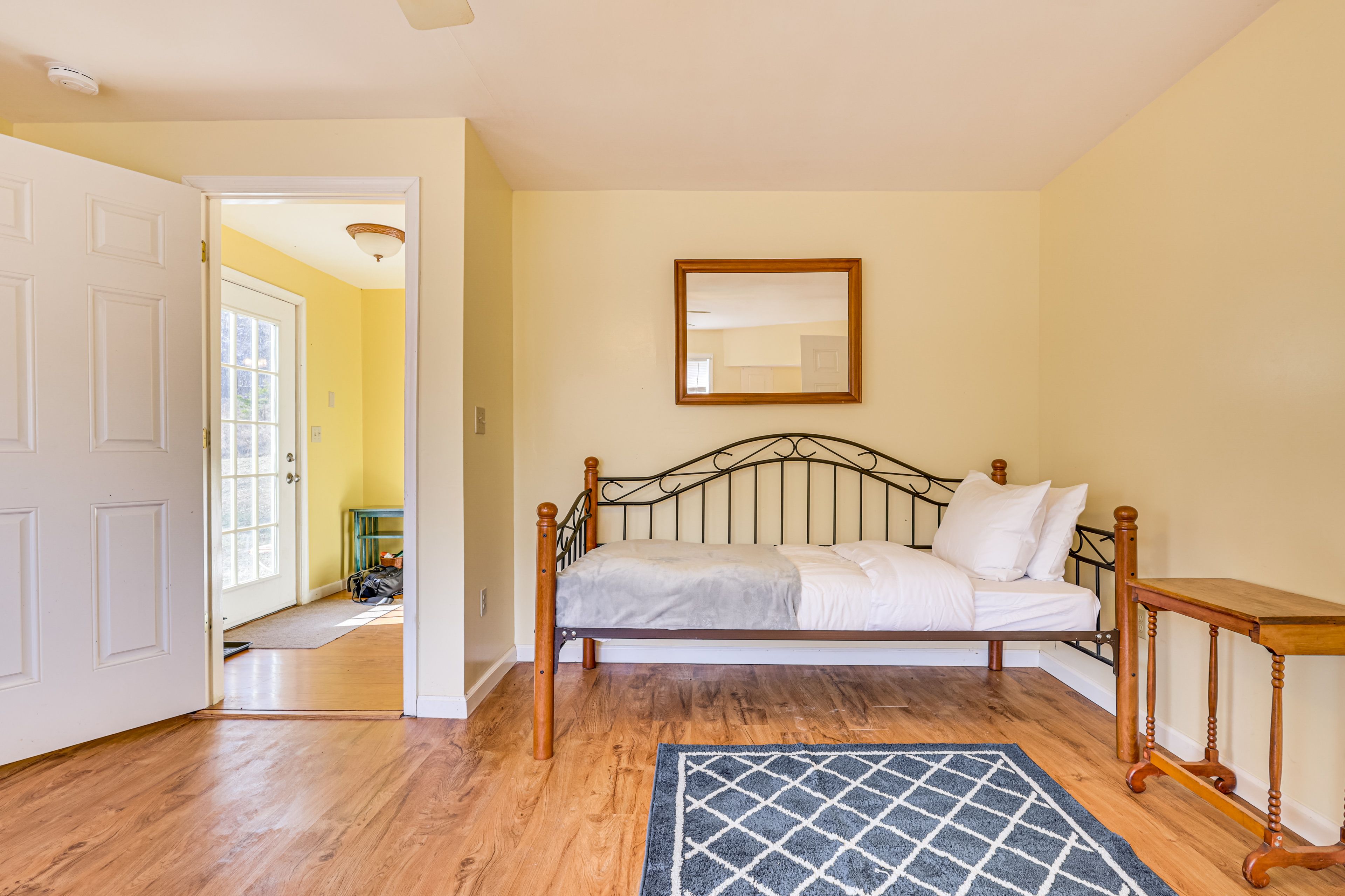 Bedroom 5 | Twin Daybed | 1st Floor